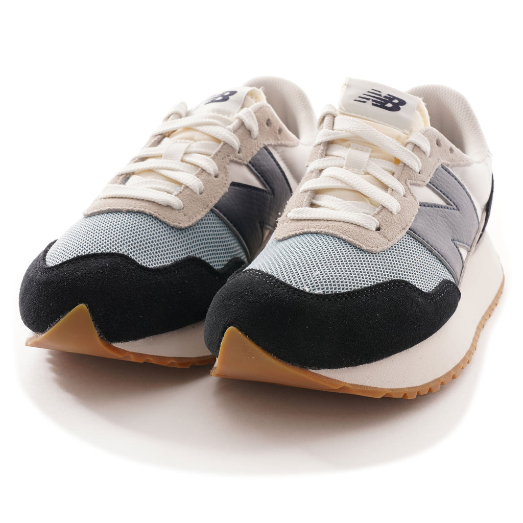 237 - Black and Blue