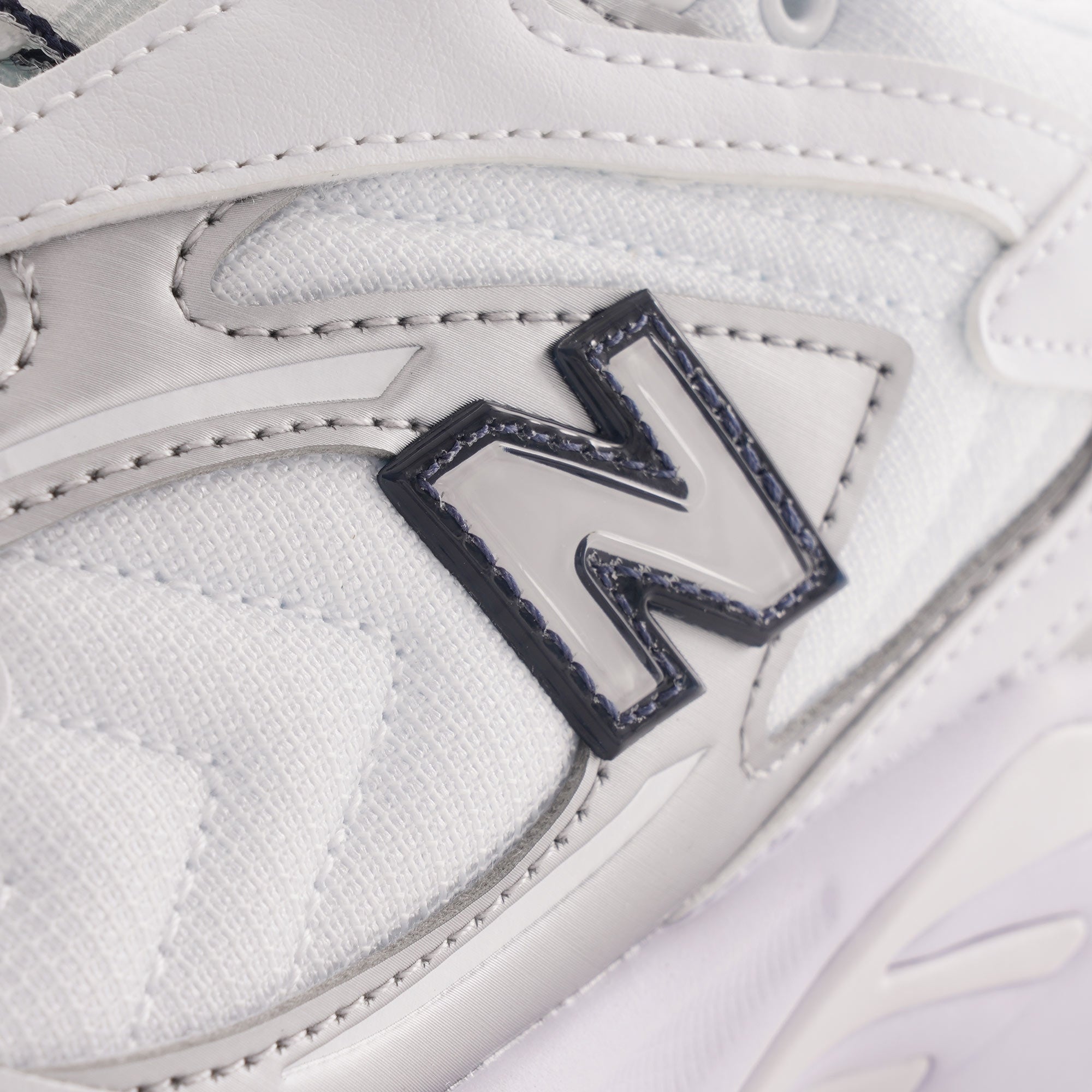 New Balance ML725B - White