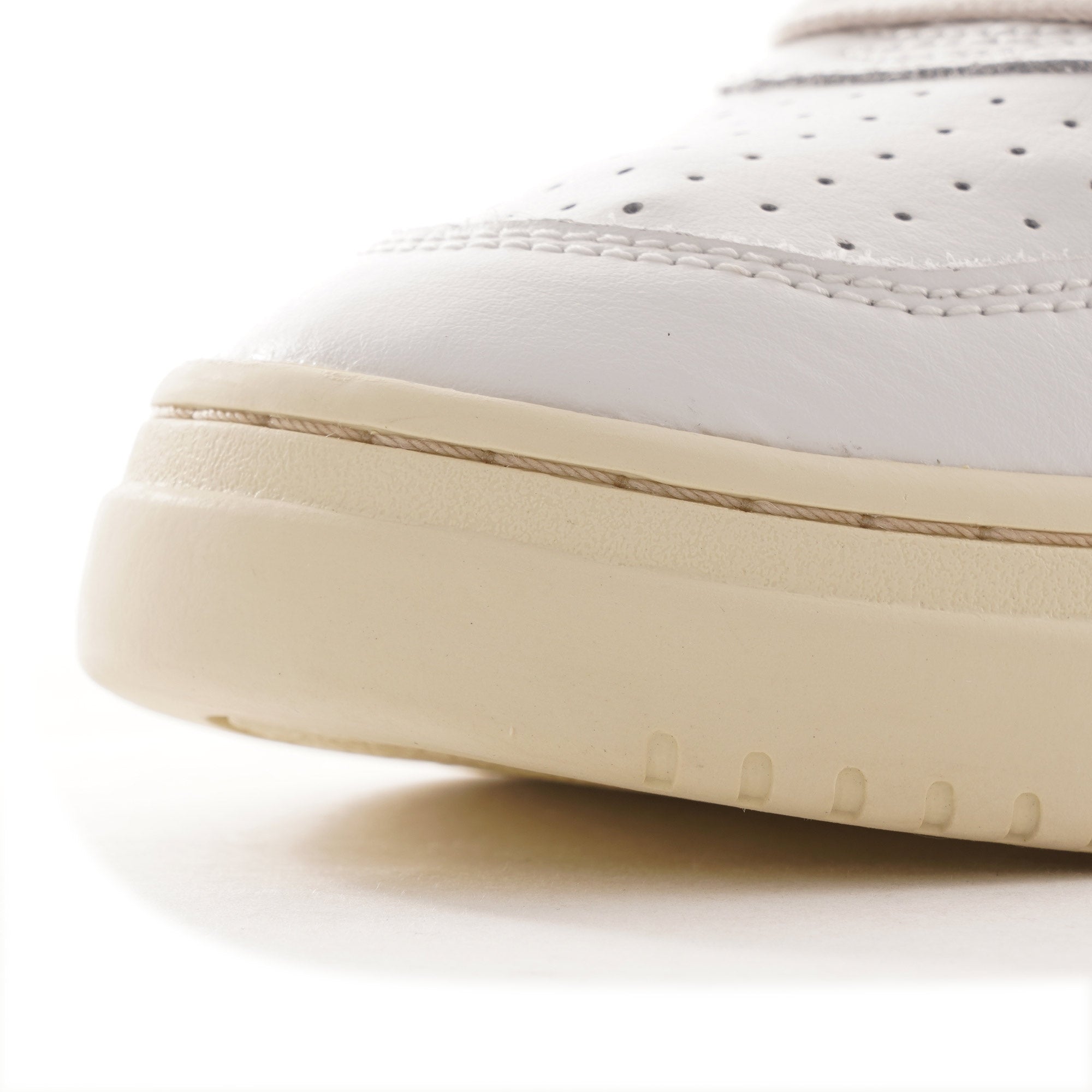 Action Shoes Low All Leather - White/Orange
