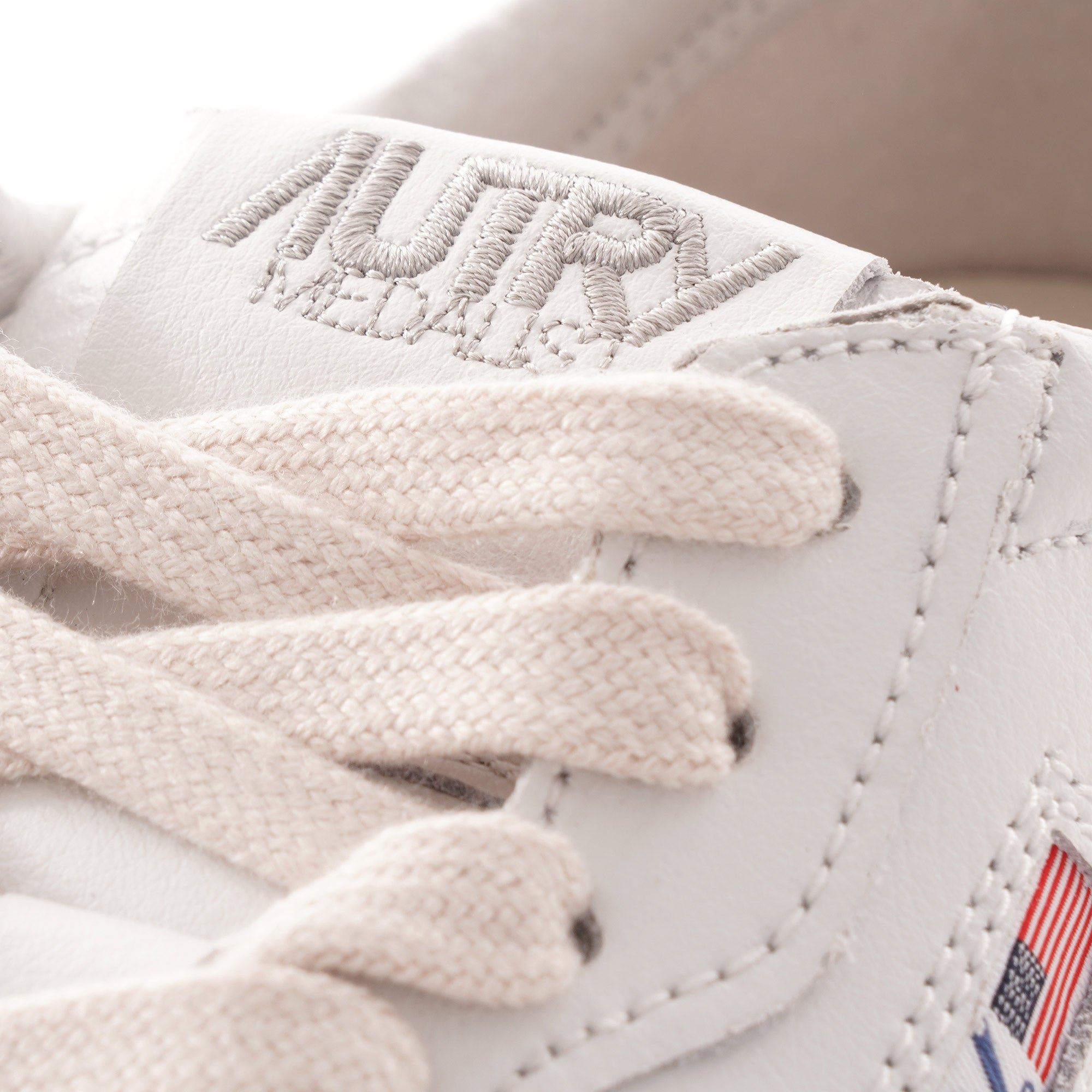 Action Shoes Low All Leather - White/Orange