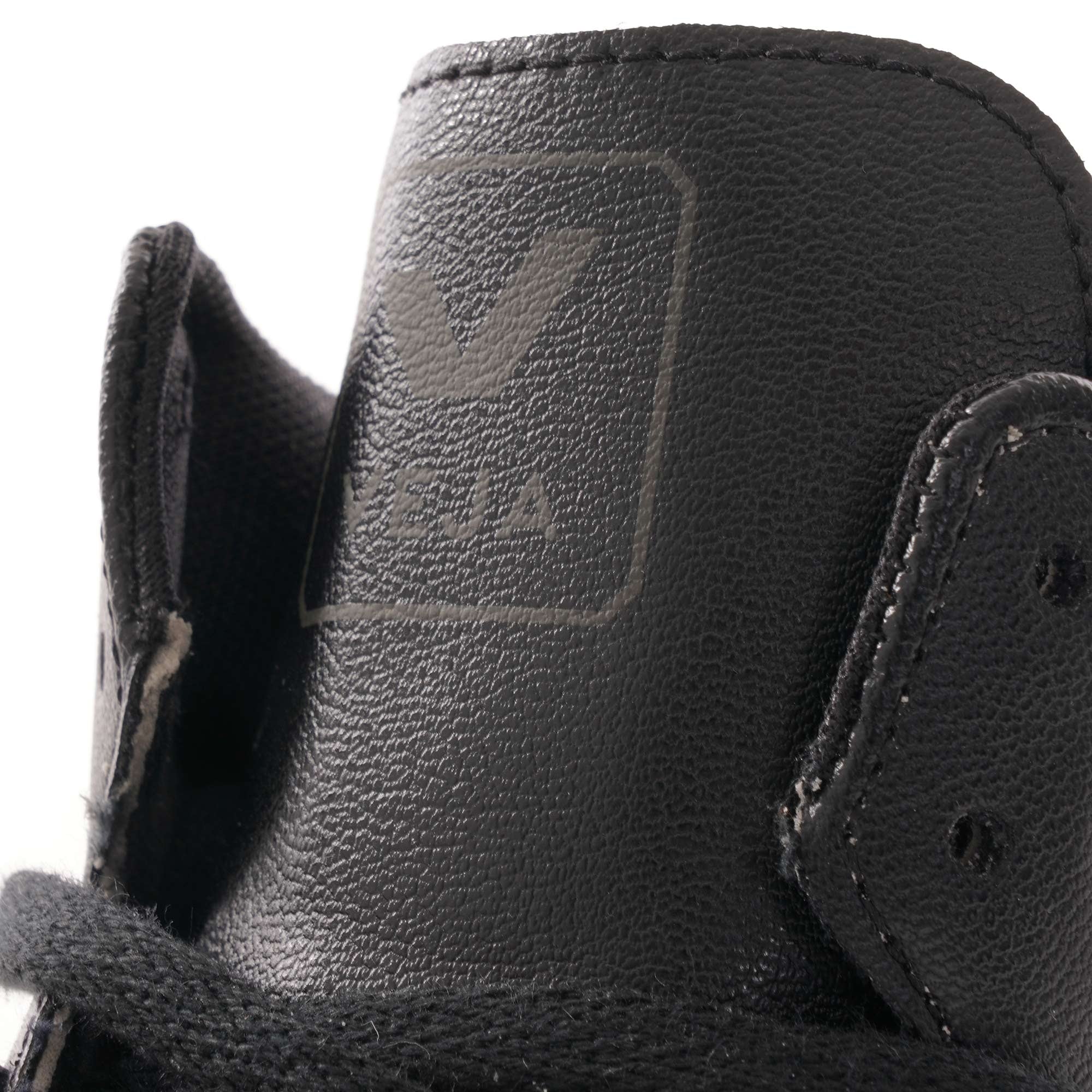 V-15 CWL - Full Black