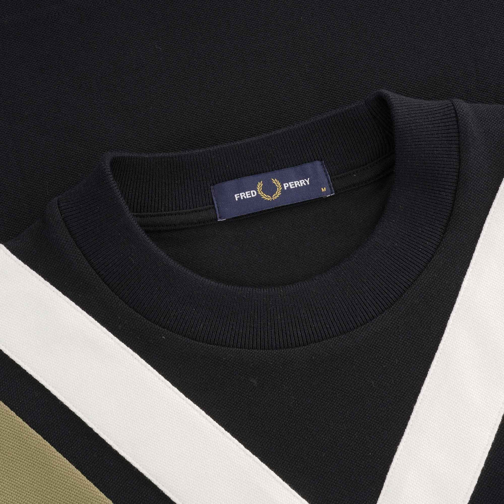 V-Panel T-Shirt - Black