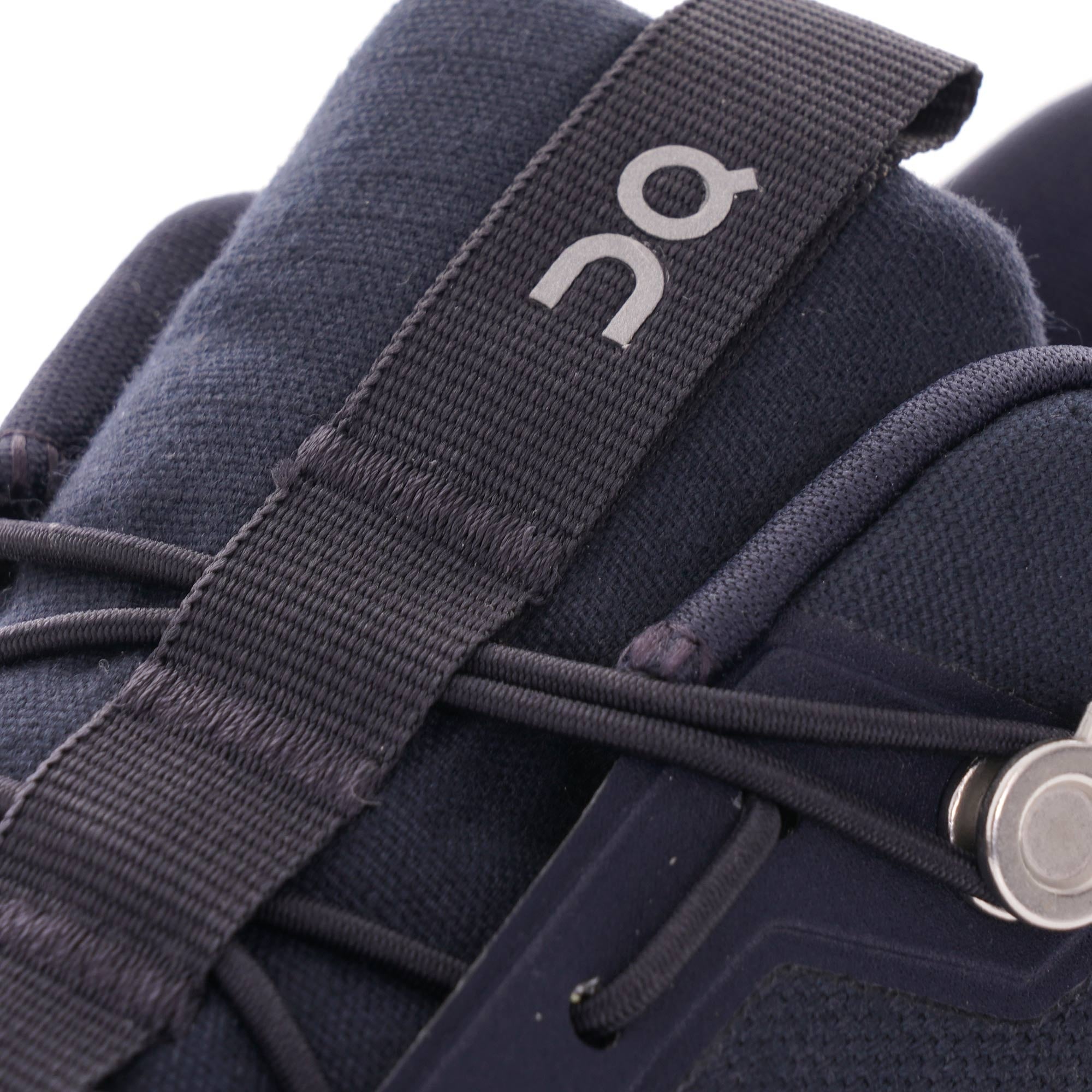 On Running Cloud Hi - Navy