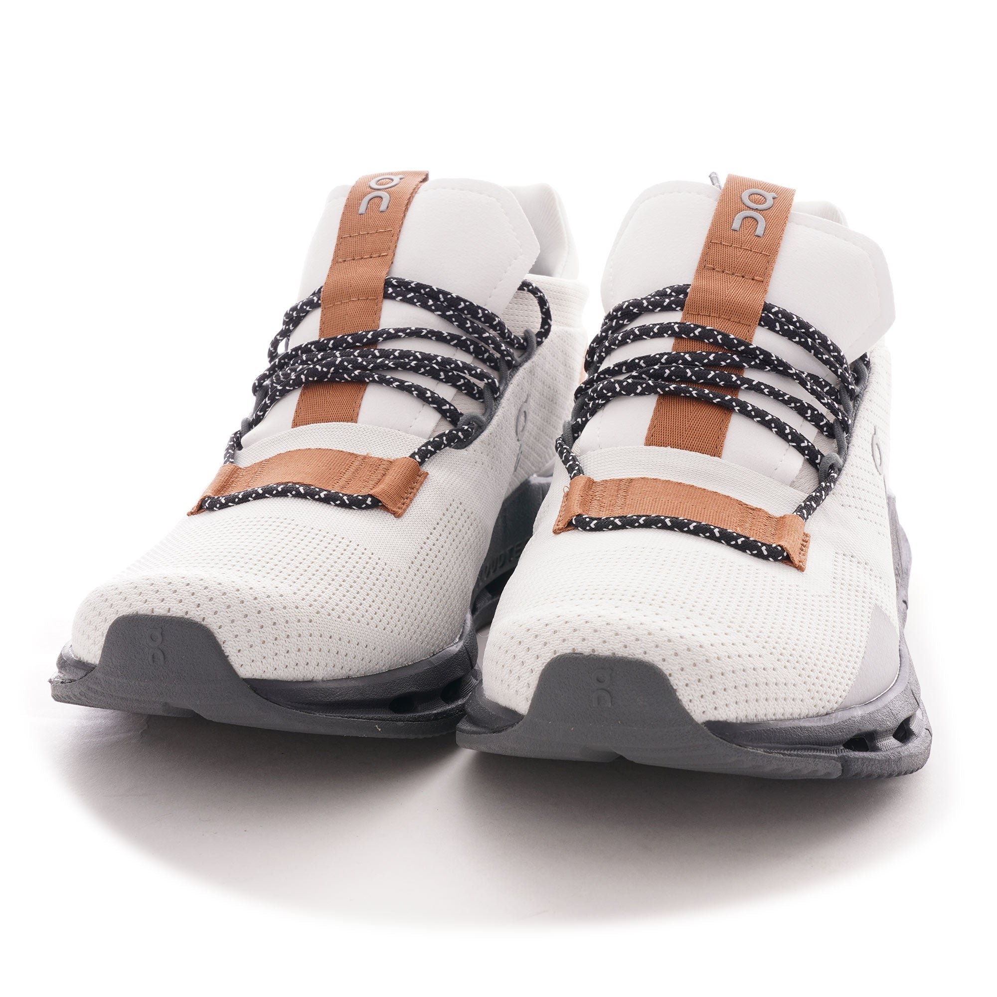 Cloudnova - White/Pecan