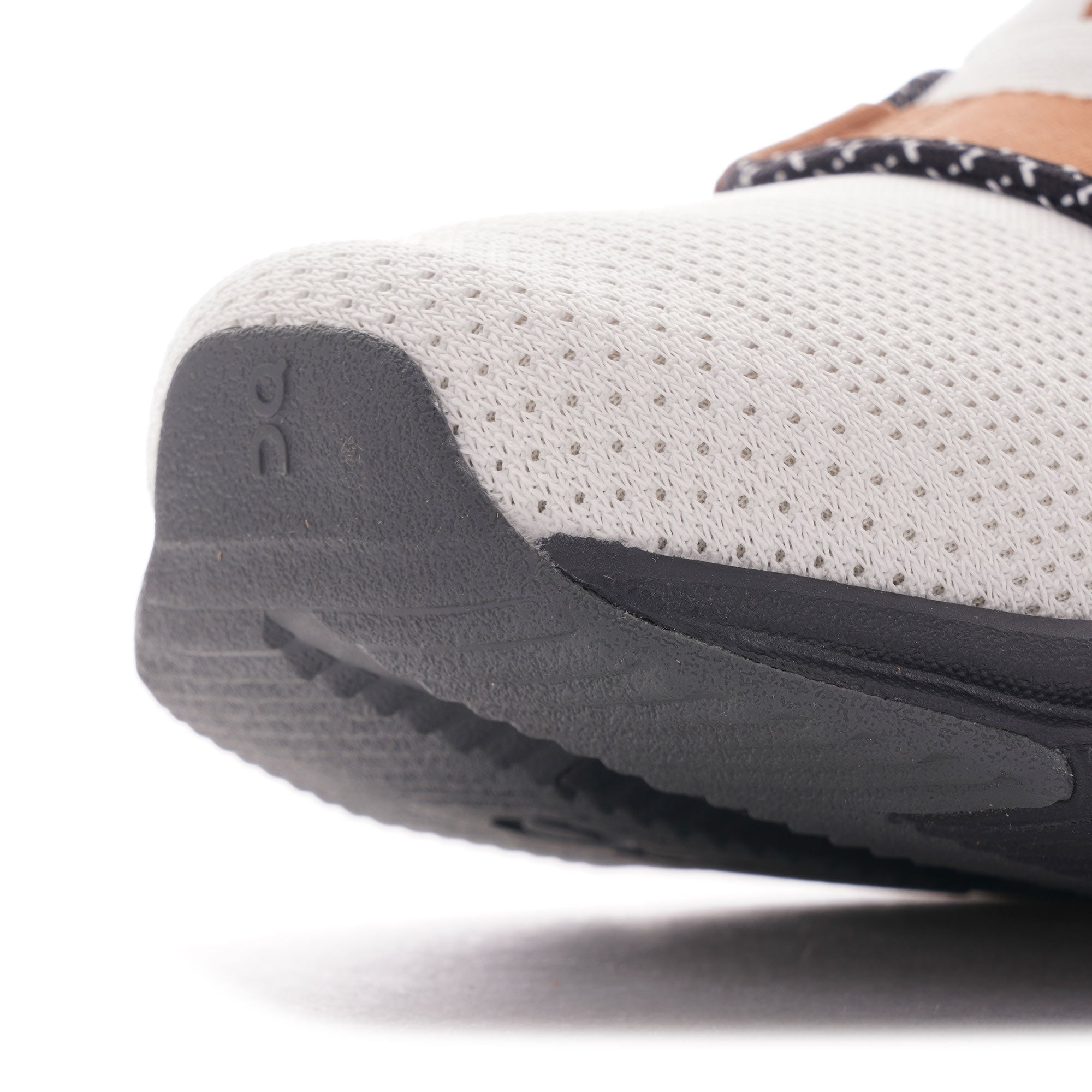 Cloudnova - White/Pecan