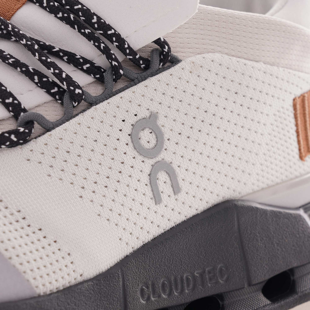 Cloudnova - White/Pecan