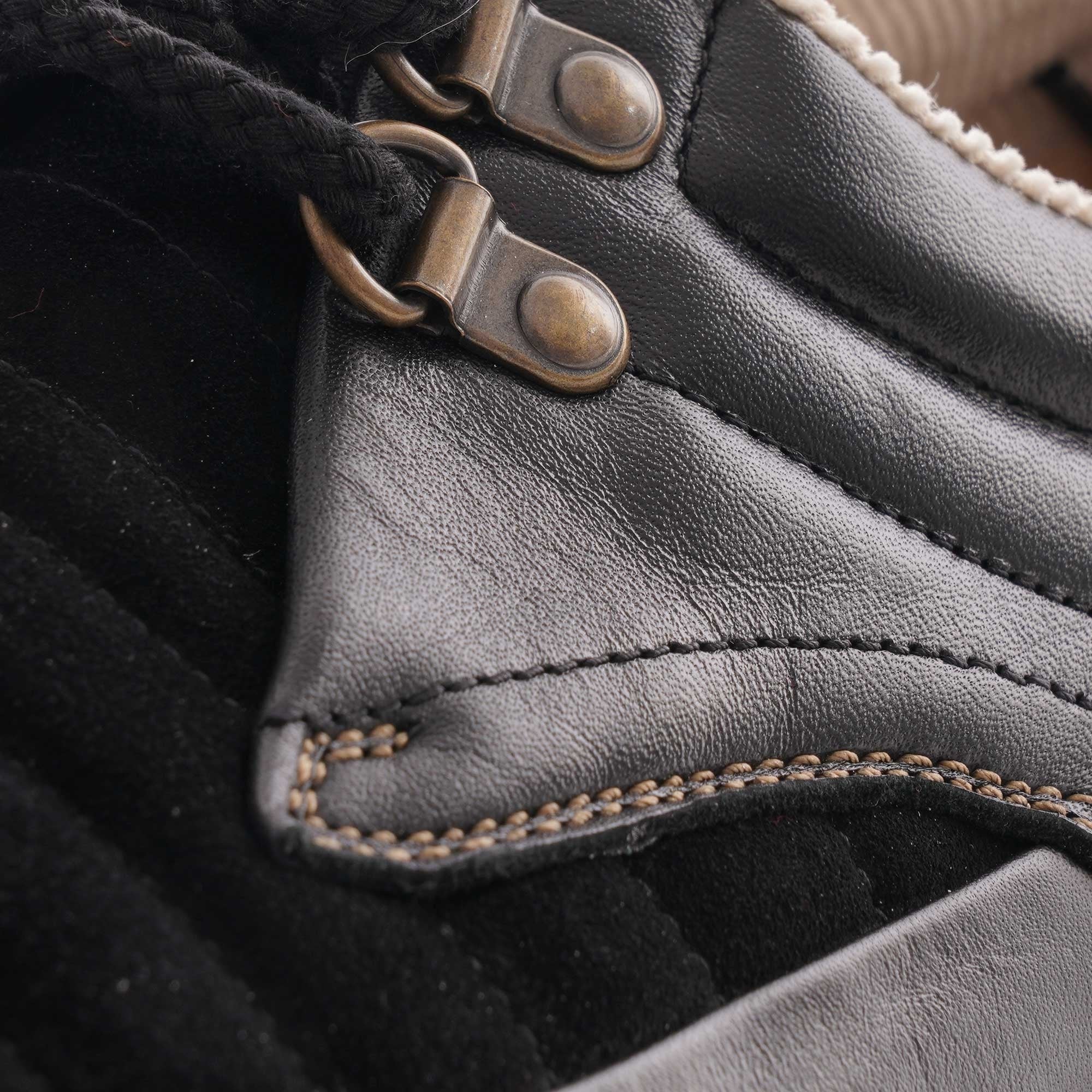 Stuarts London Gable - Black