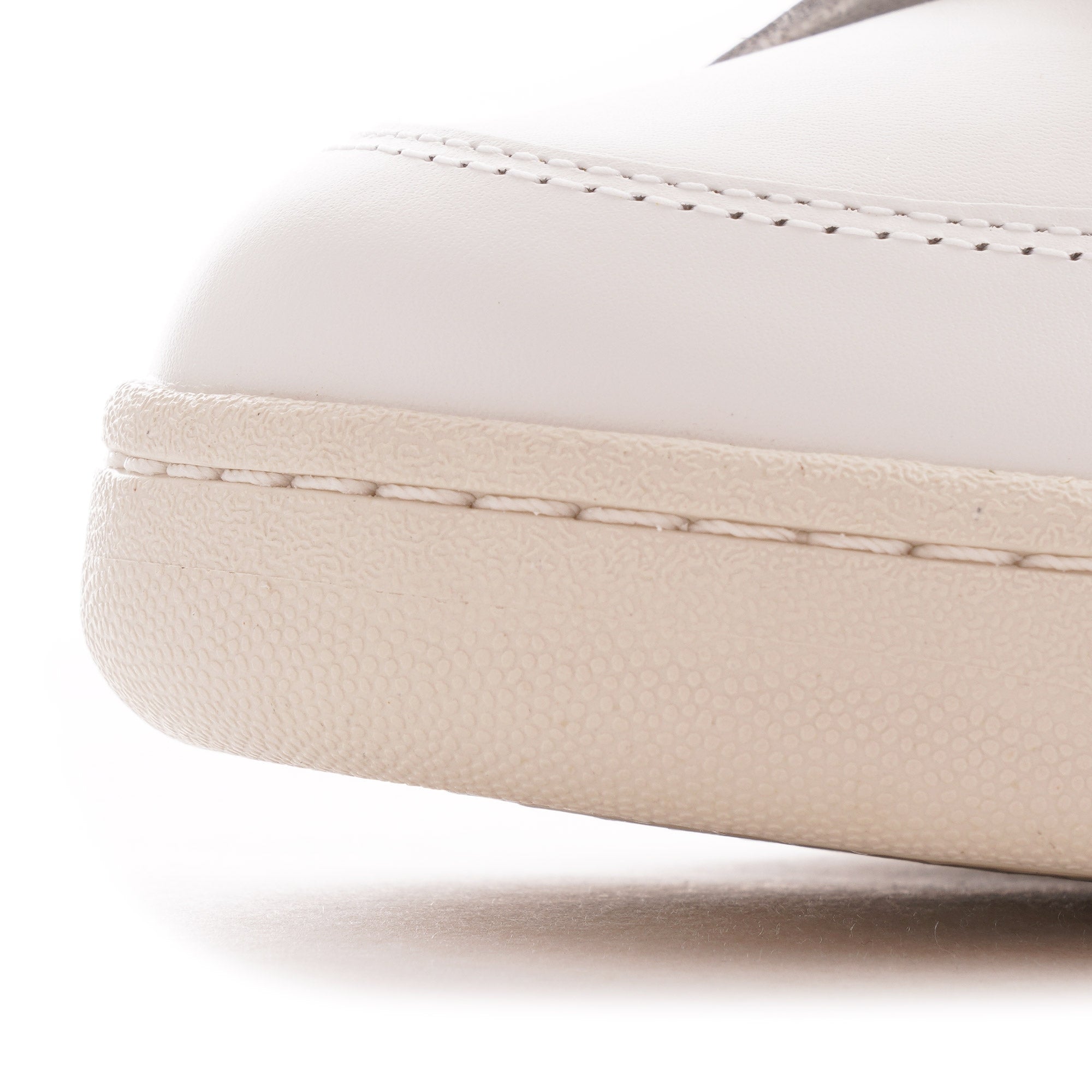 Veja V-12 Leather - Extra White/Ouro