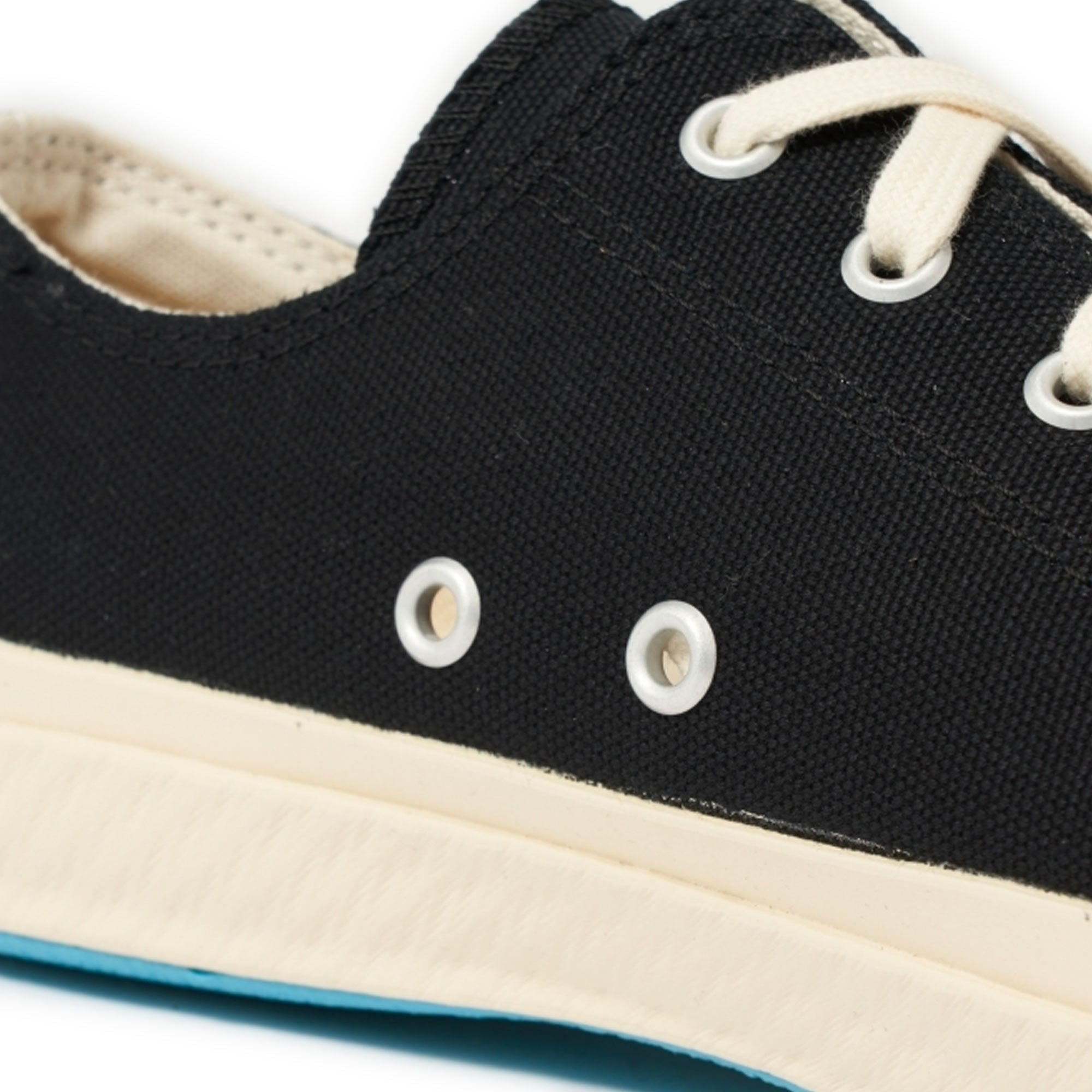 01JP Canvas Sneakers - Black