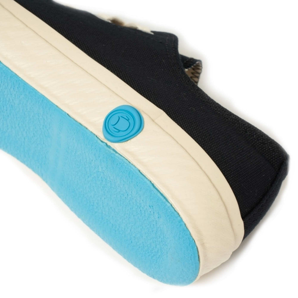 01JP Canvas Sneakers - Black