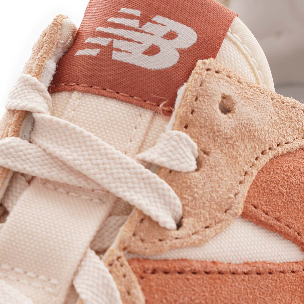 New Balance 327 - Beige