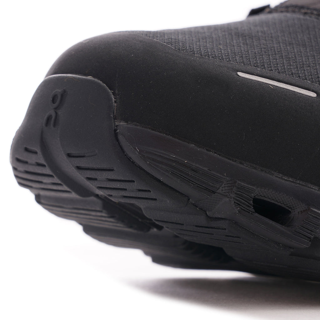 On Running Cloud 5 Waterproof - All Black