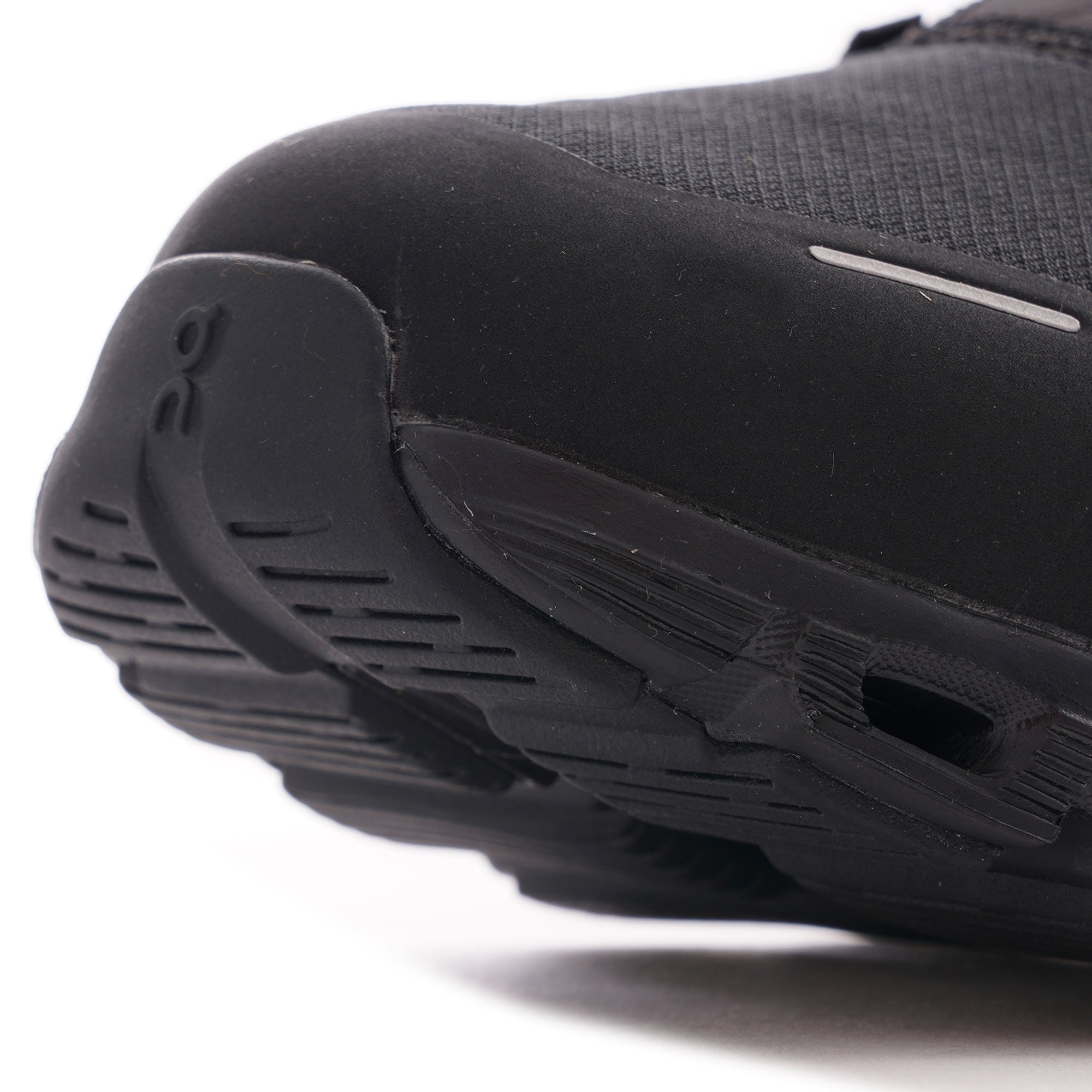 On Running Cloud 5 Waterproof - All Black