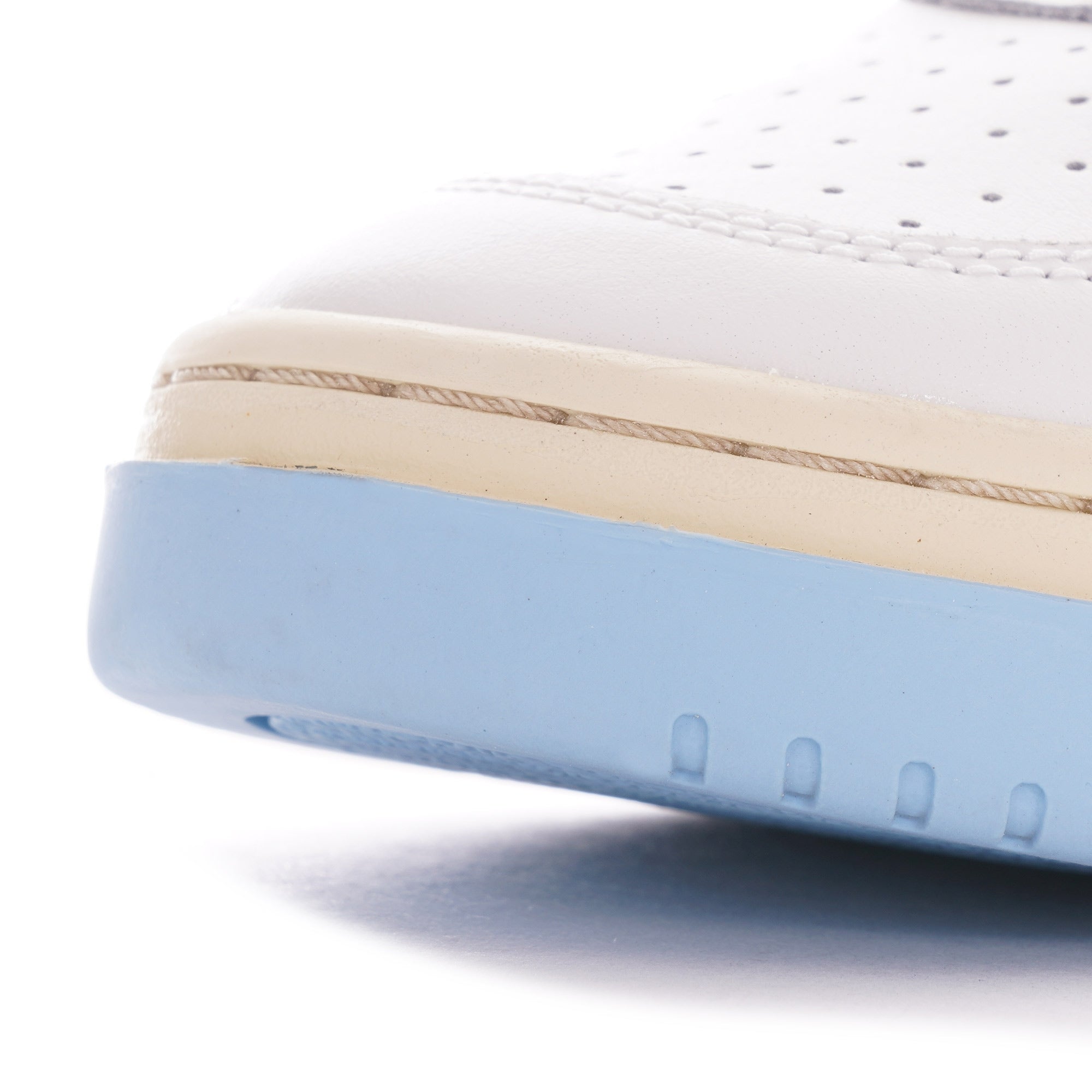 Autry Action Shoes Low Leather - White/Sea Blue