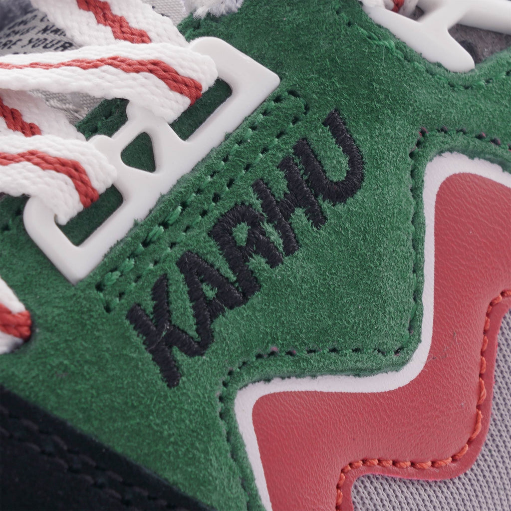Karhu Synchron Classic - Jet Black