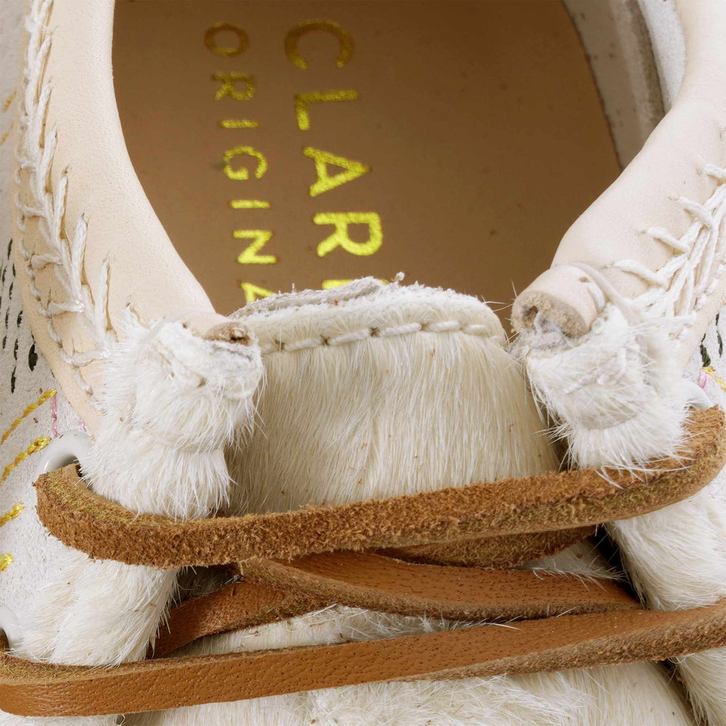 Wallabee - Off White Hairy