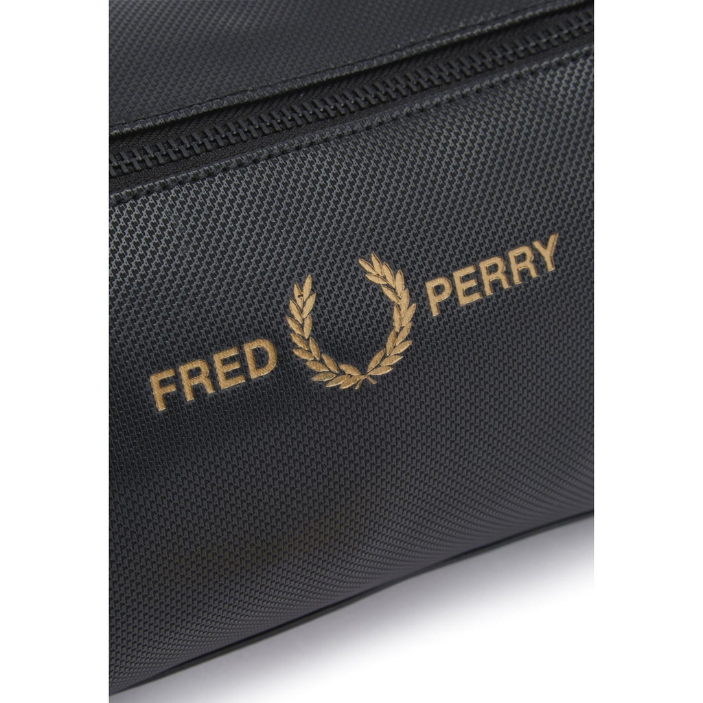 Fred Perry Piqu Textured Wash Bag - Black