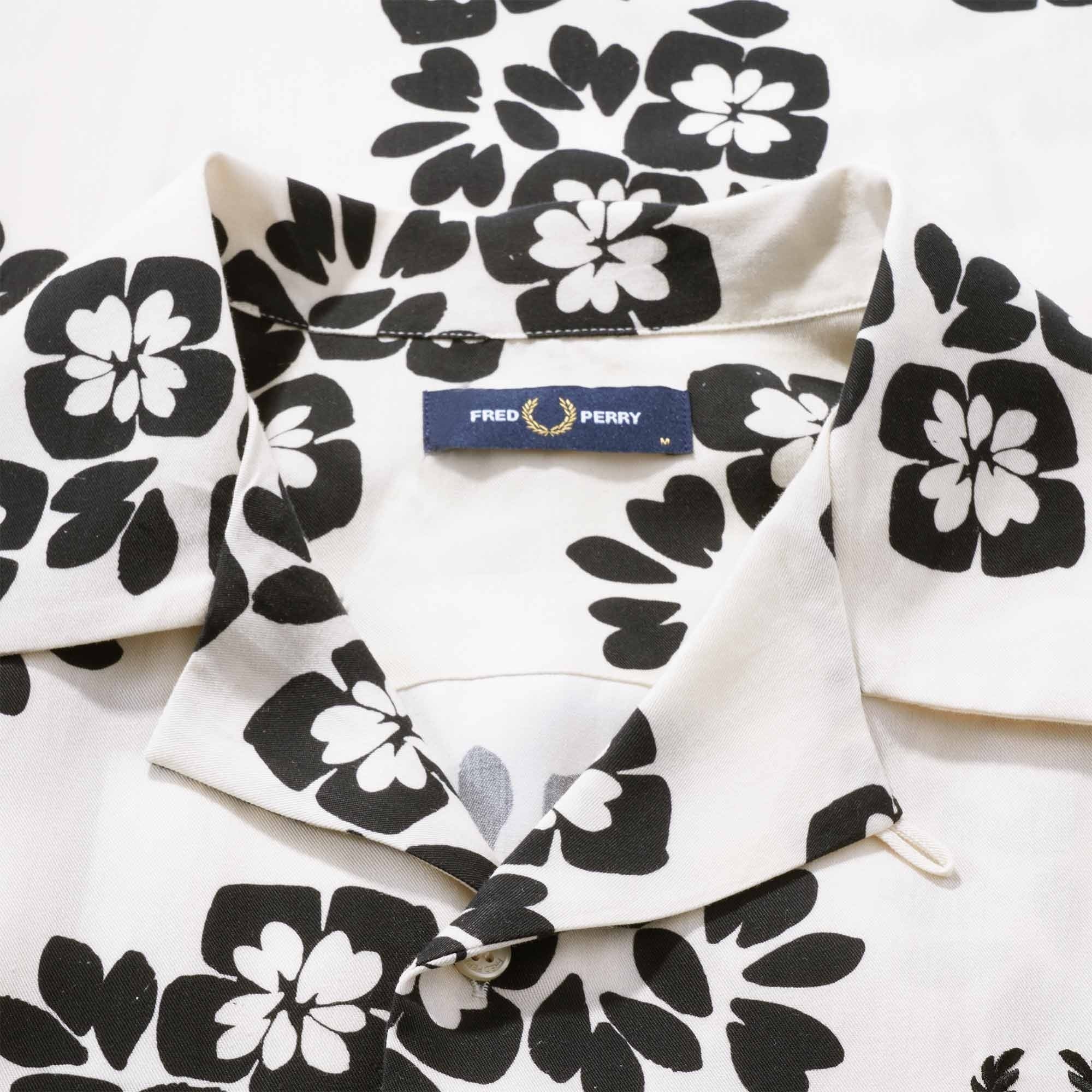 Fred Perry Floral Print Revere Collar Shirt - Ecru