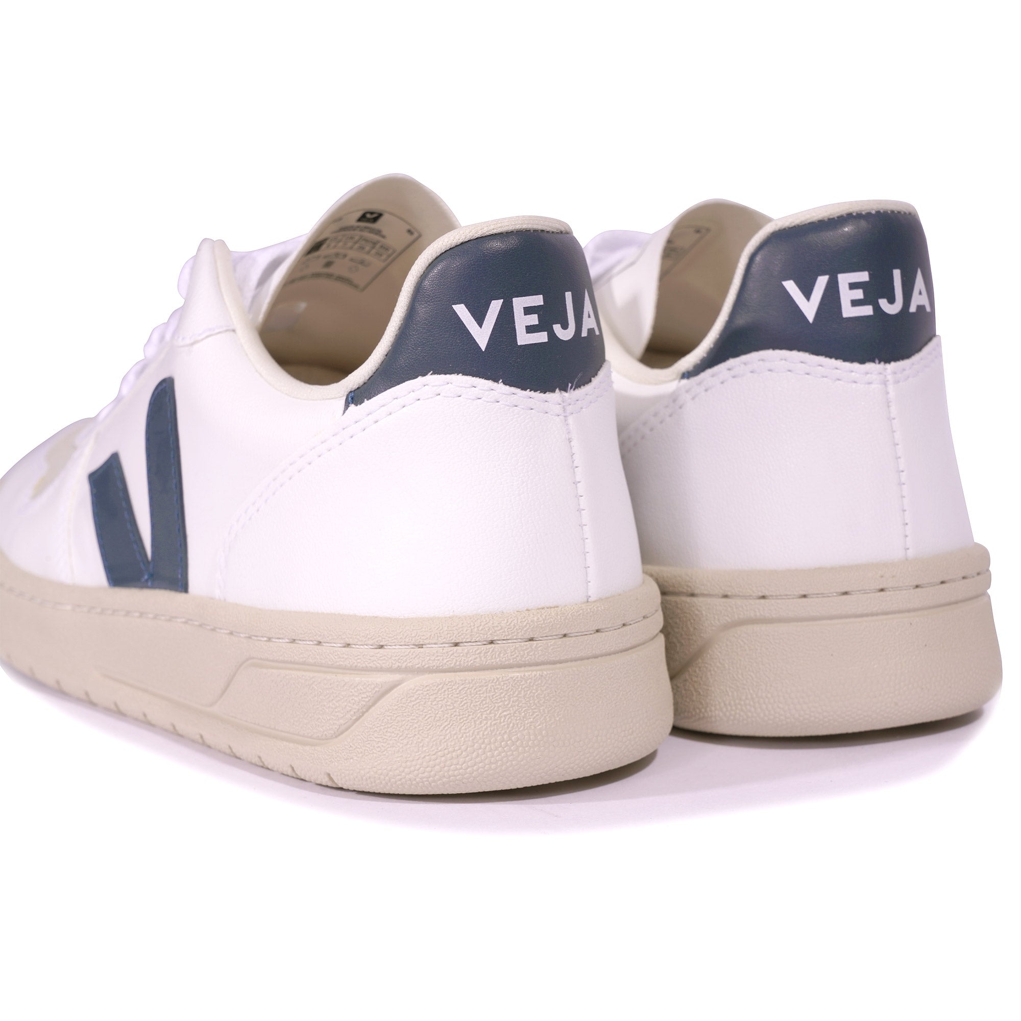 Veja V-10 CWL - White/California