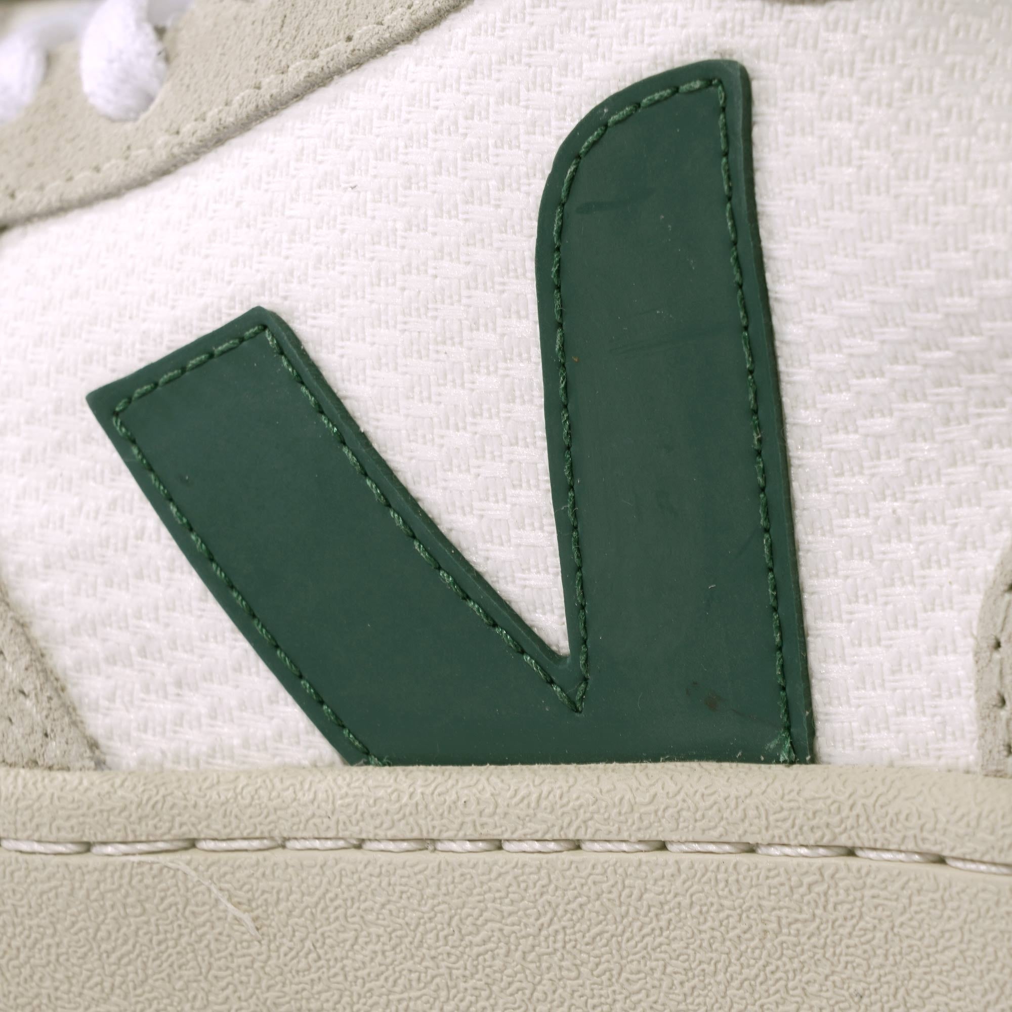 Veja V-10 B Mesh - White/Brittany