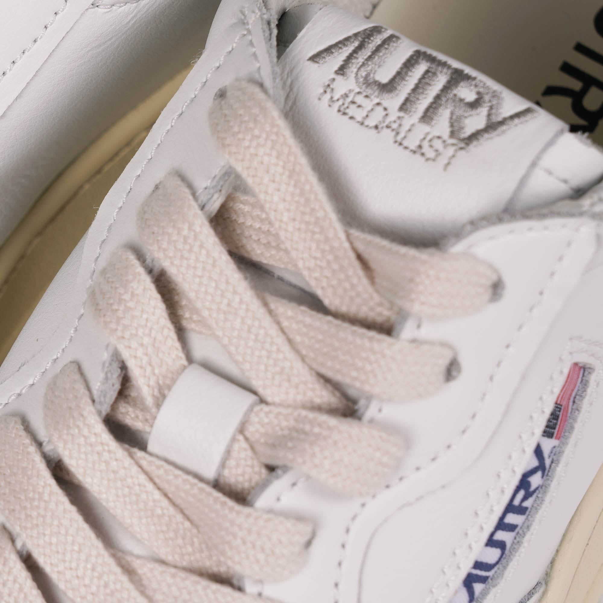 Autry Action Low Leather - White/Green