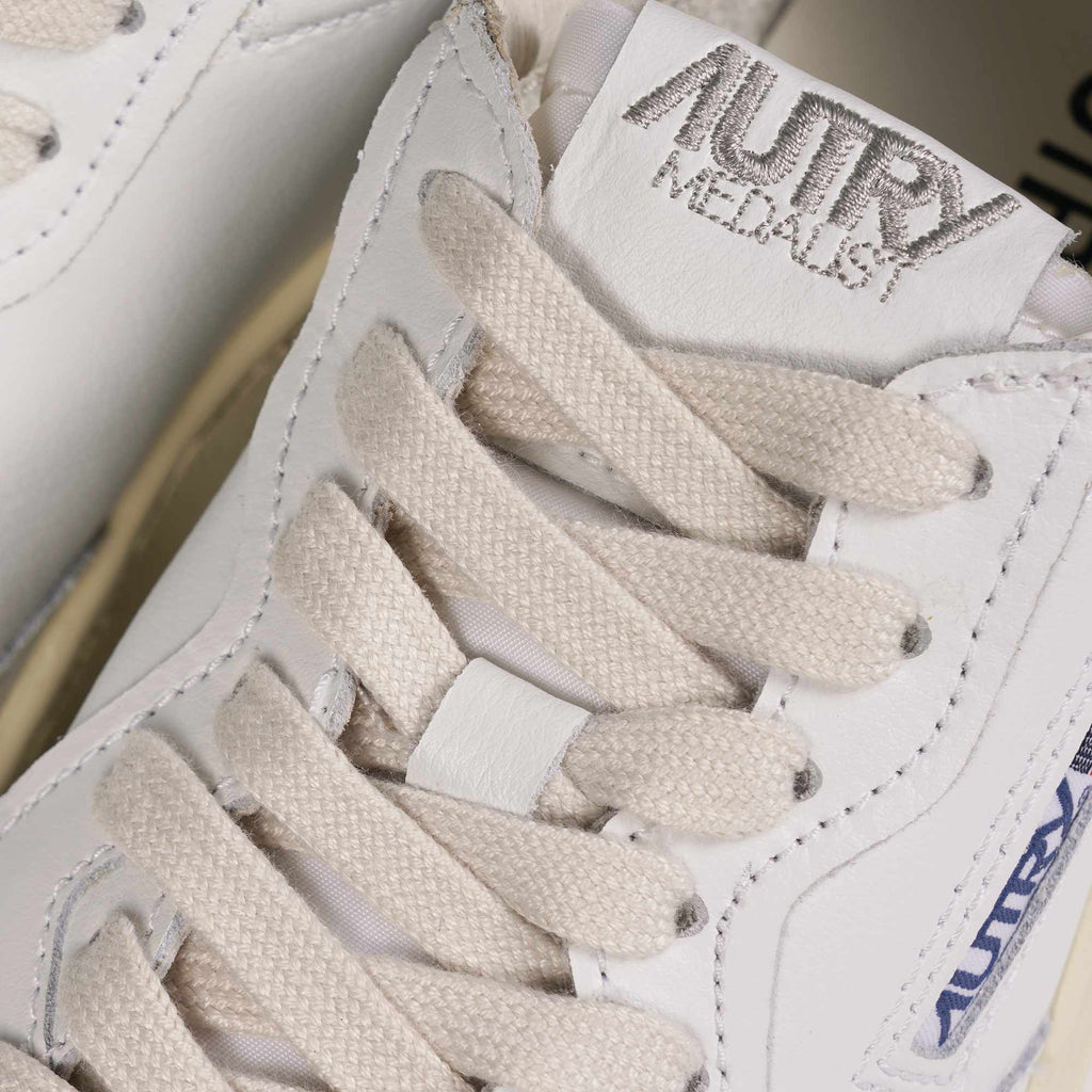 Autry Medalist Low Leather/Suede - White/Blue