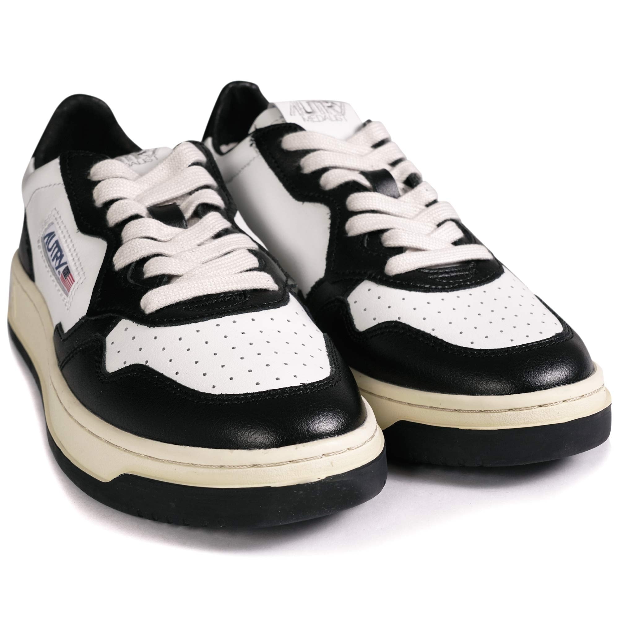 Autry Medalist Low - Black