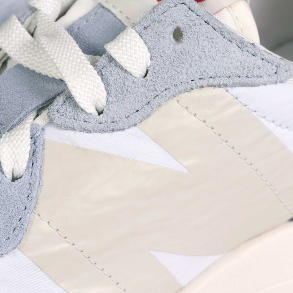 New Balance 327 - Light Blue