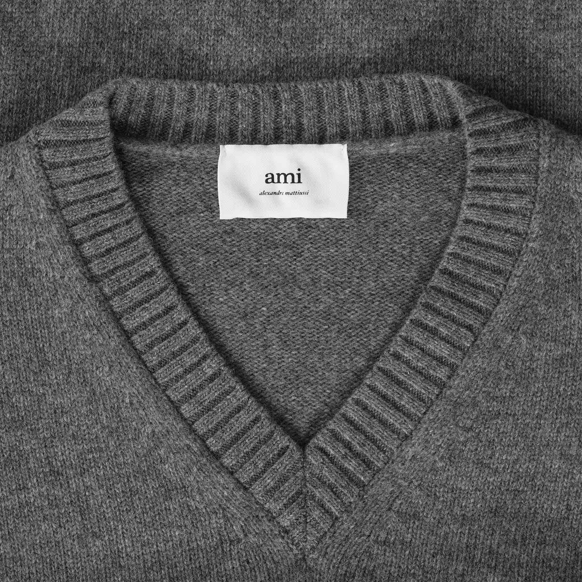 AMI Needle Punch De Coeur Sweater - Heather Grey