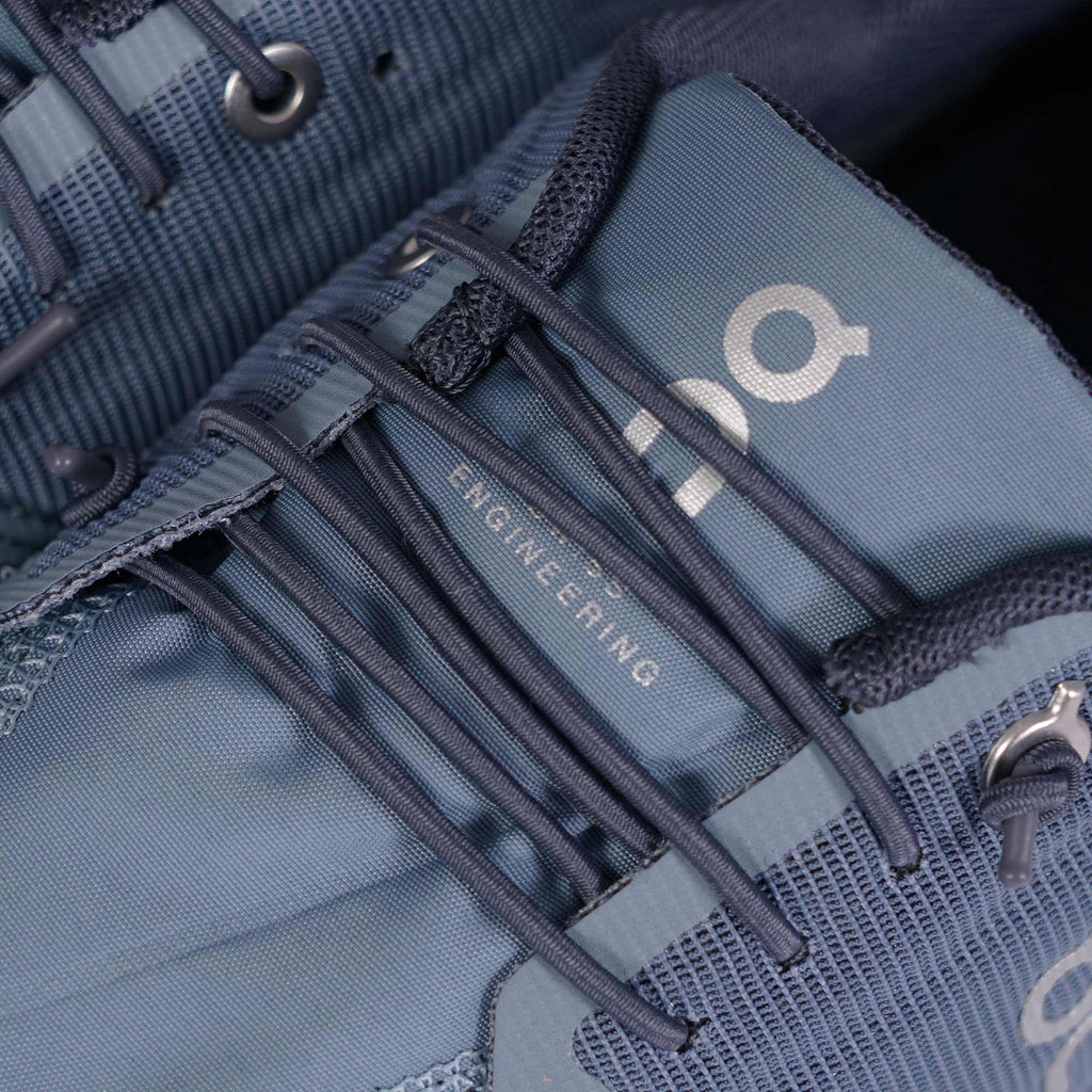 On Running Cloud 5 Waterproof - Metal/Navy