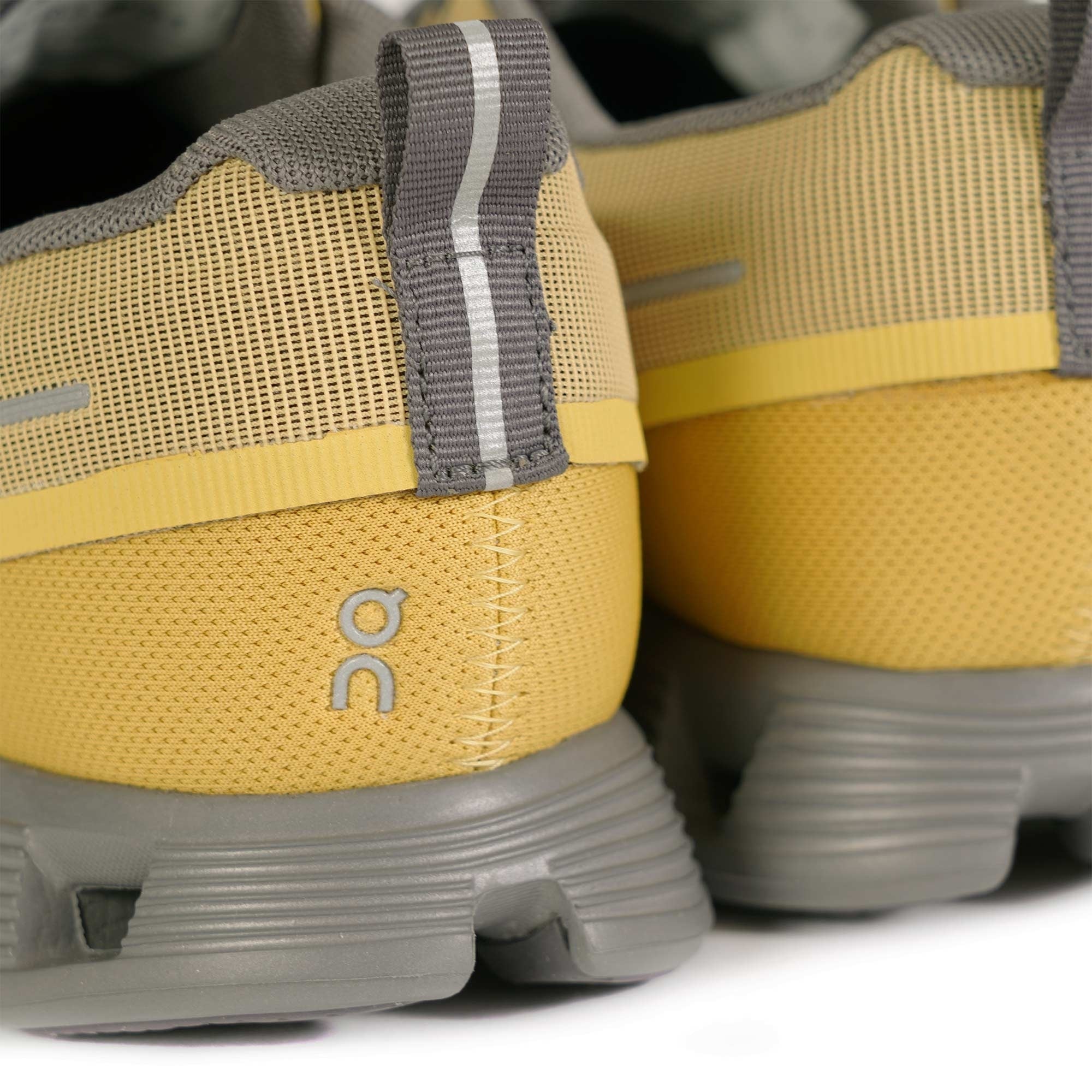On Running Cloud 5 Waterproof - Mustard/Rock