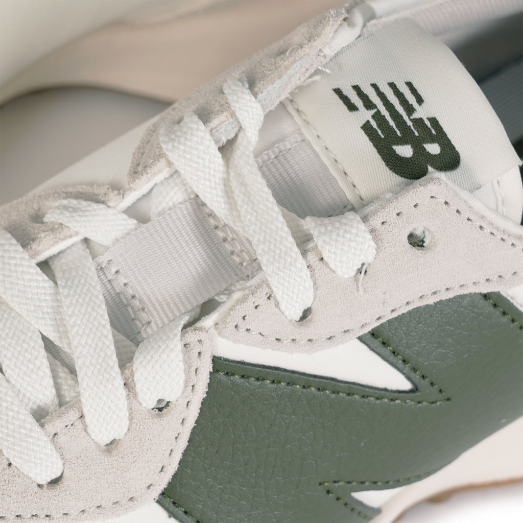 New Balance 327 - White/Green