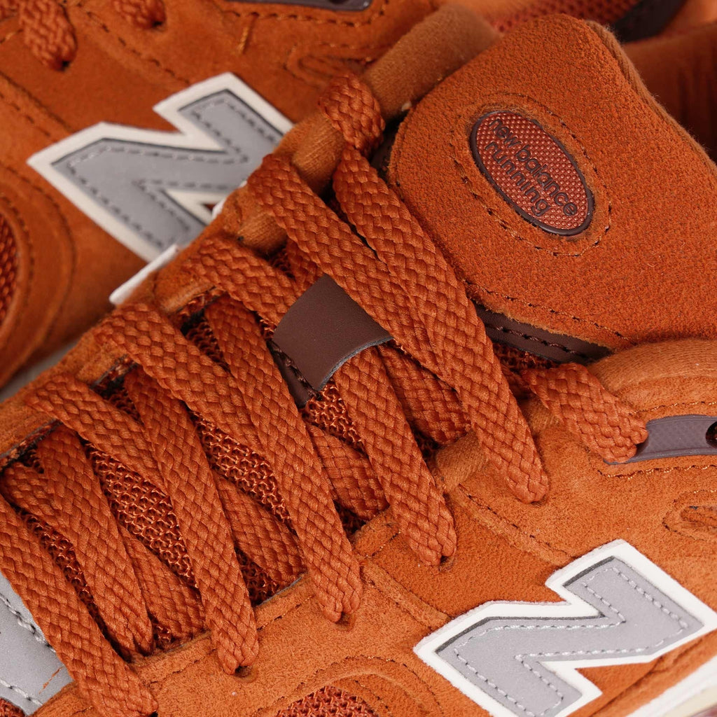 New Balance 2002R - Orange