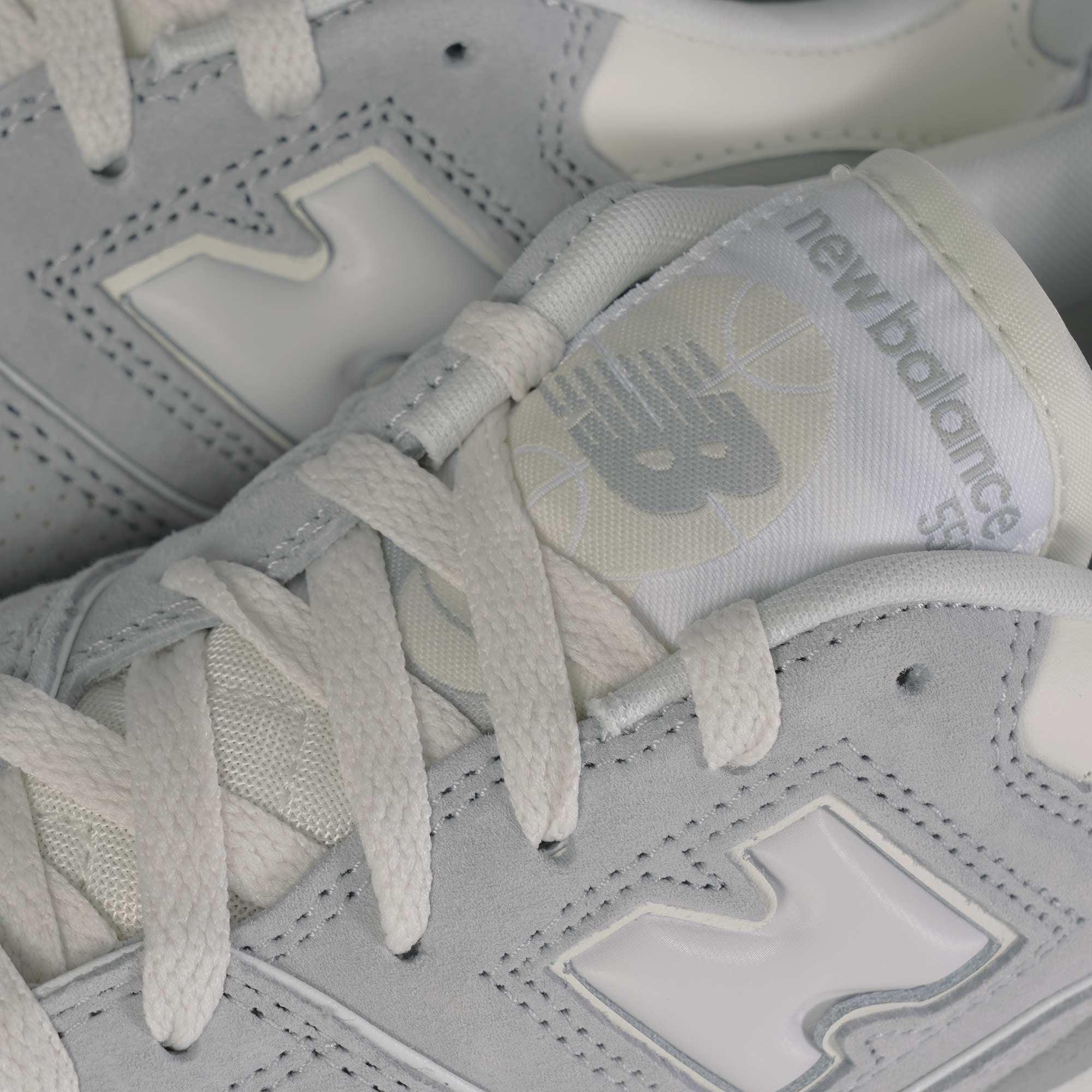 New Balance 550 Suede - Grey
