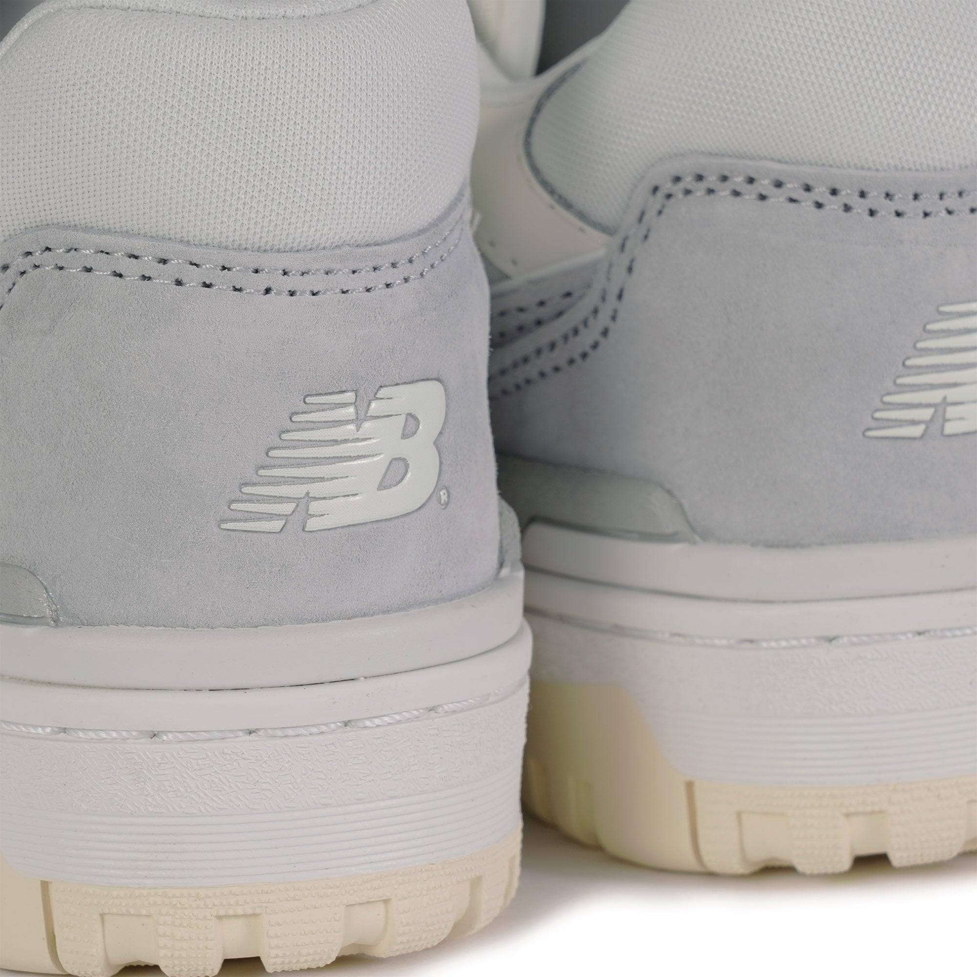New Balance 550 Suede - Grey