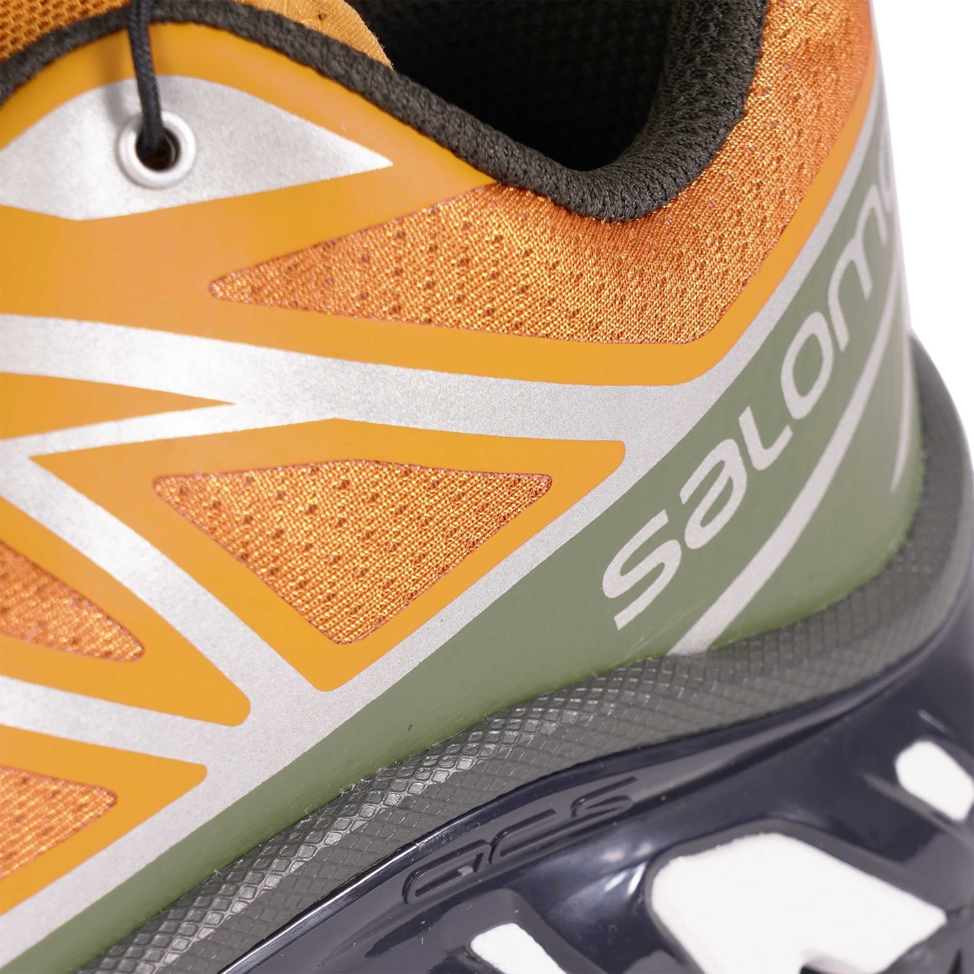 x Salomon XT-6 - Golden Oak/Olive Night/Phantom