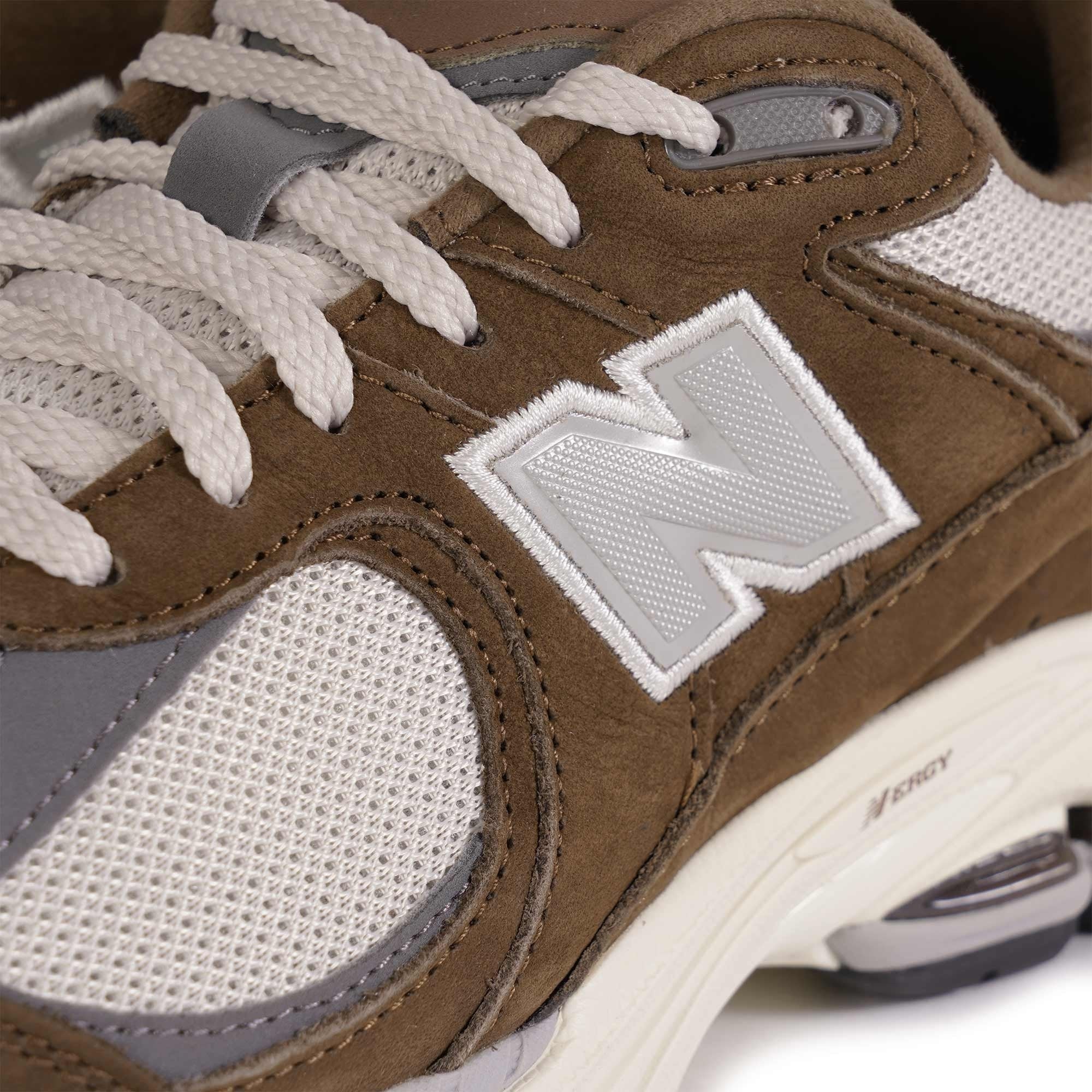 New Balance 2002R - Brown