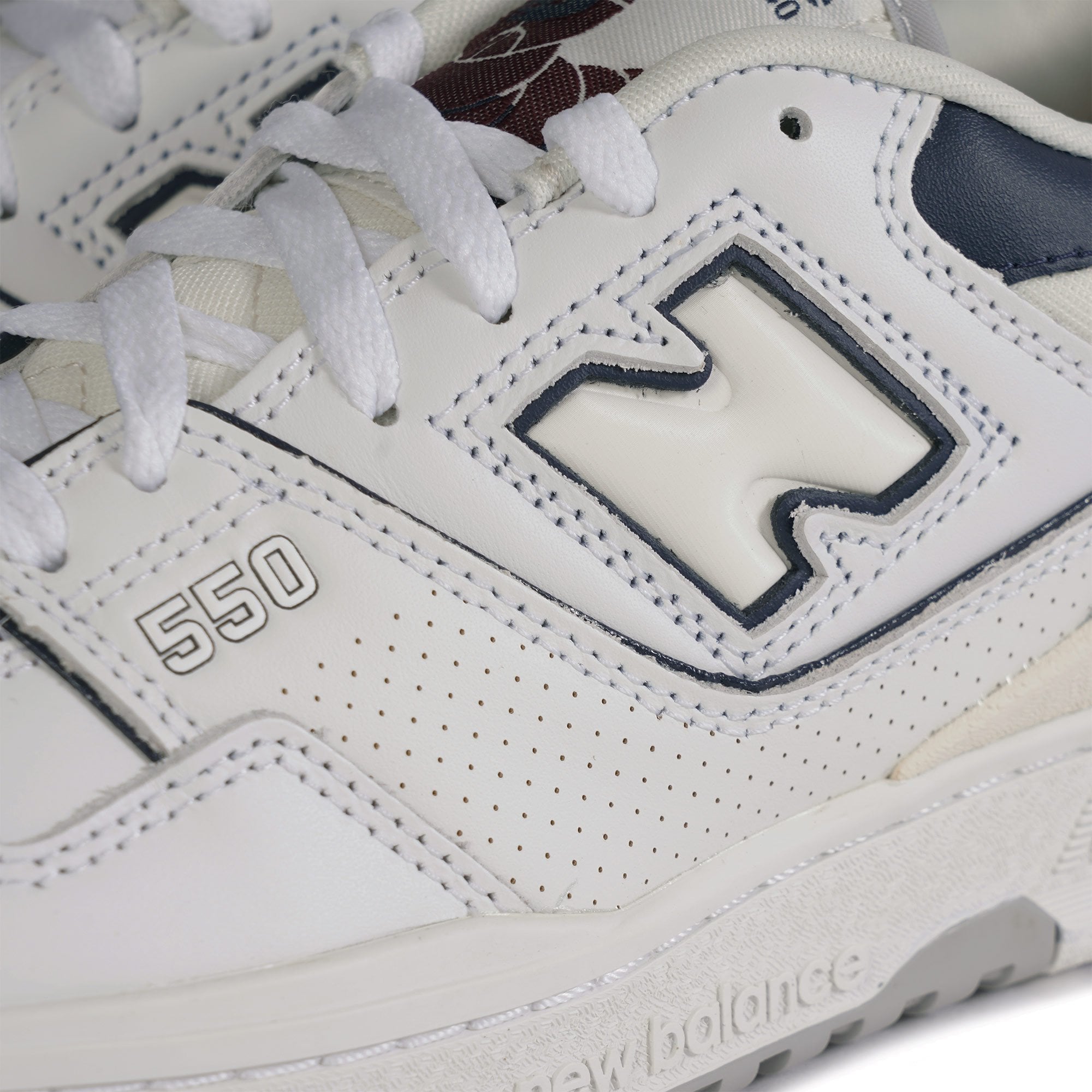 New Balance 550 - Burgundy