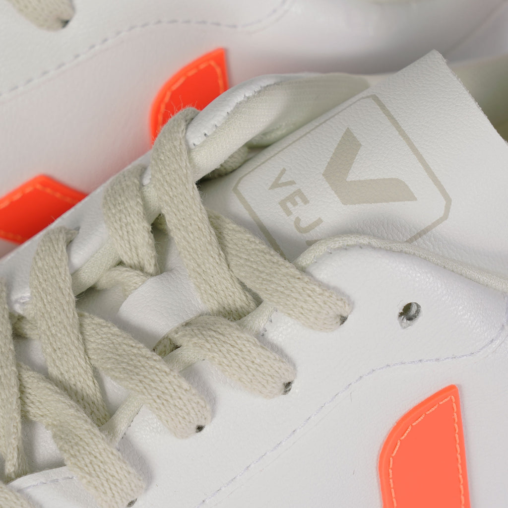 Veja Womens V-10 CWL -White & Orange