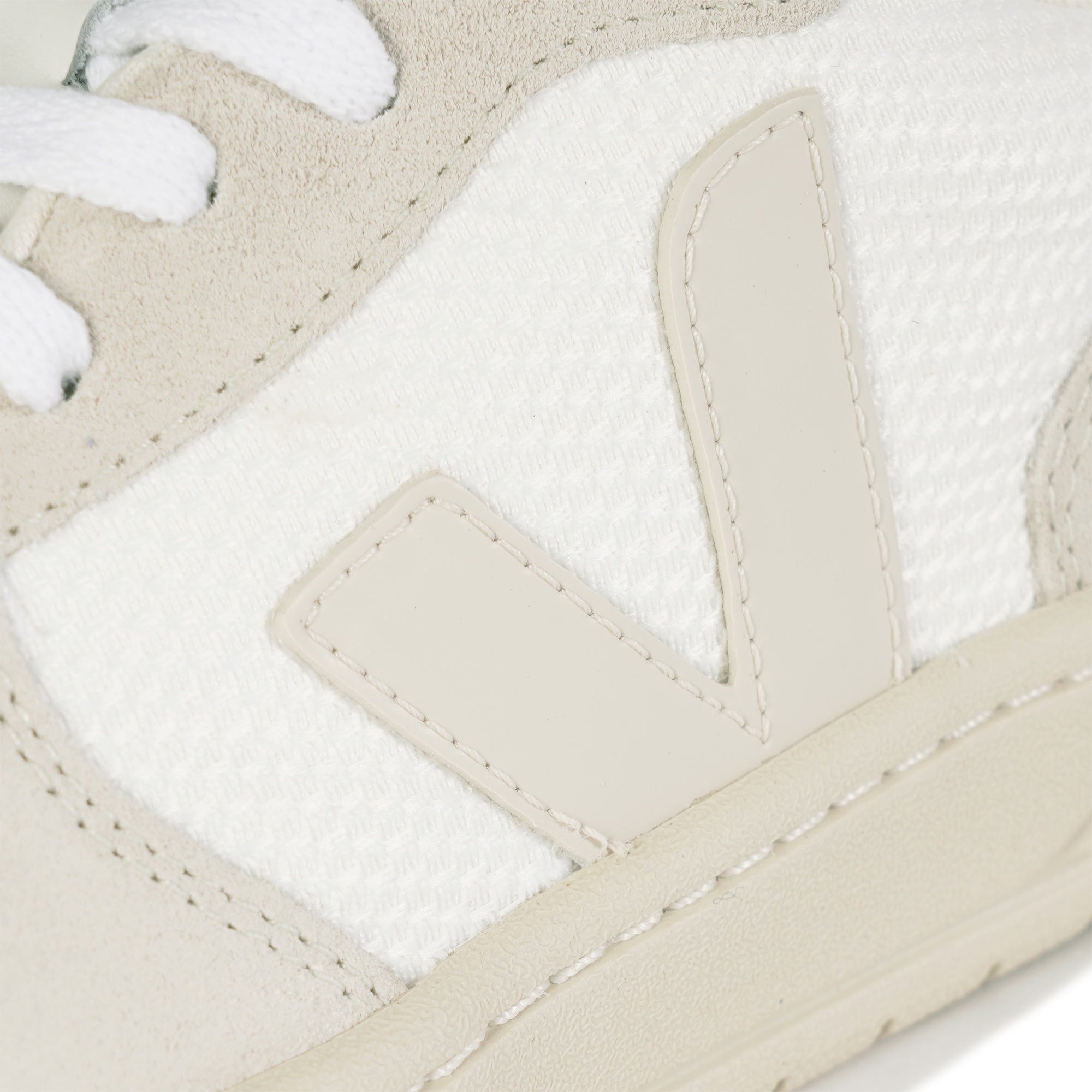 Veja Women's V-10 B-Mesh - White/Natural