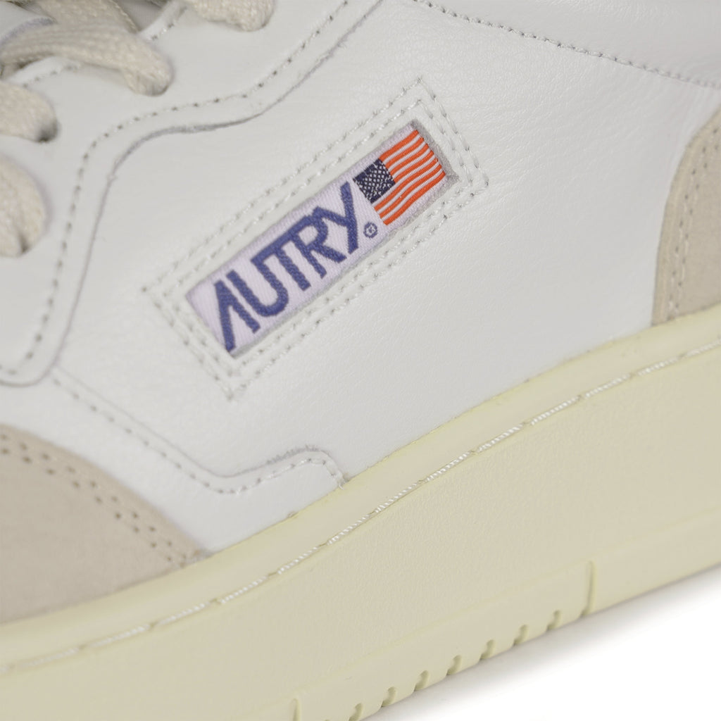 Autry Medalist Low Sneakers - White/Lavender