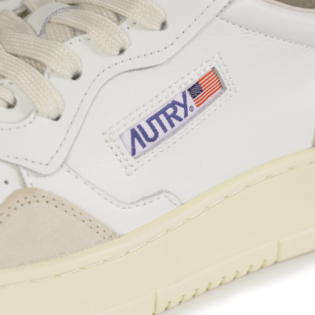 Medalist Low Sneakers - White/Pale Blue