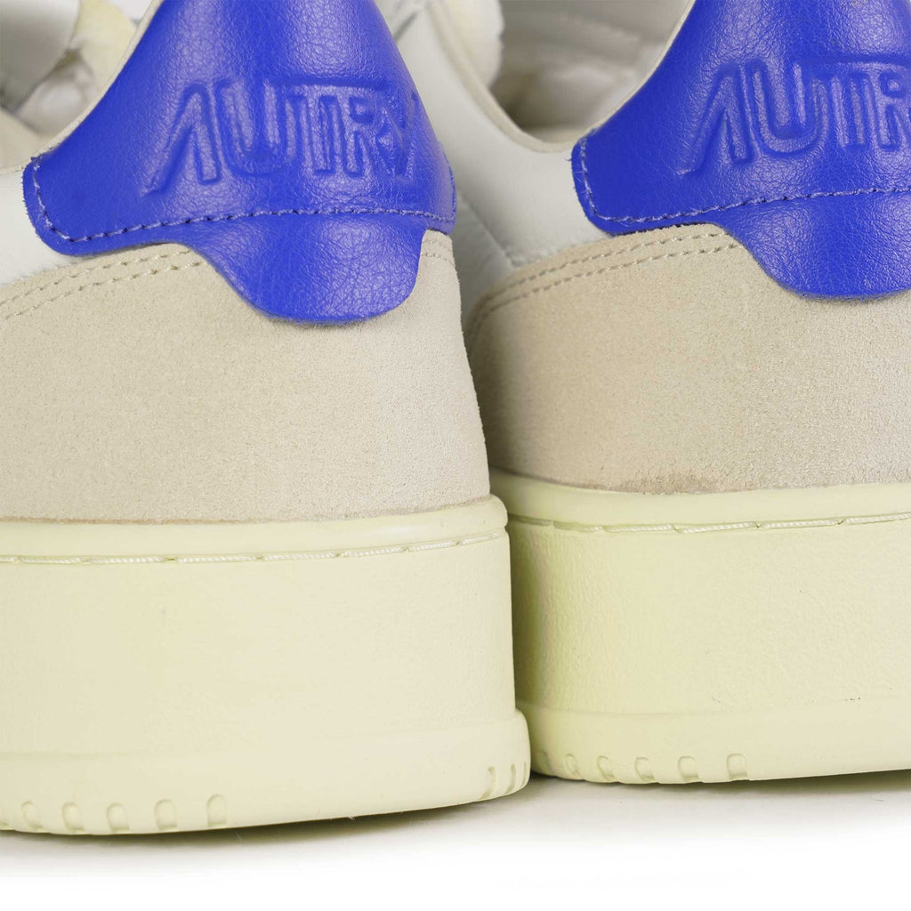 Medalist Low Sneakers - White/Pale Blue