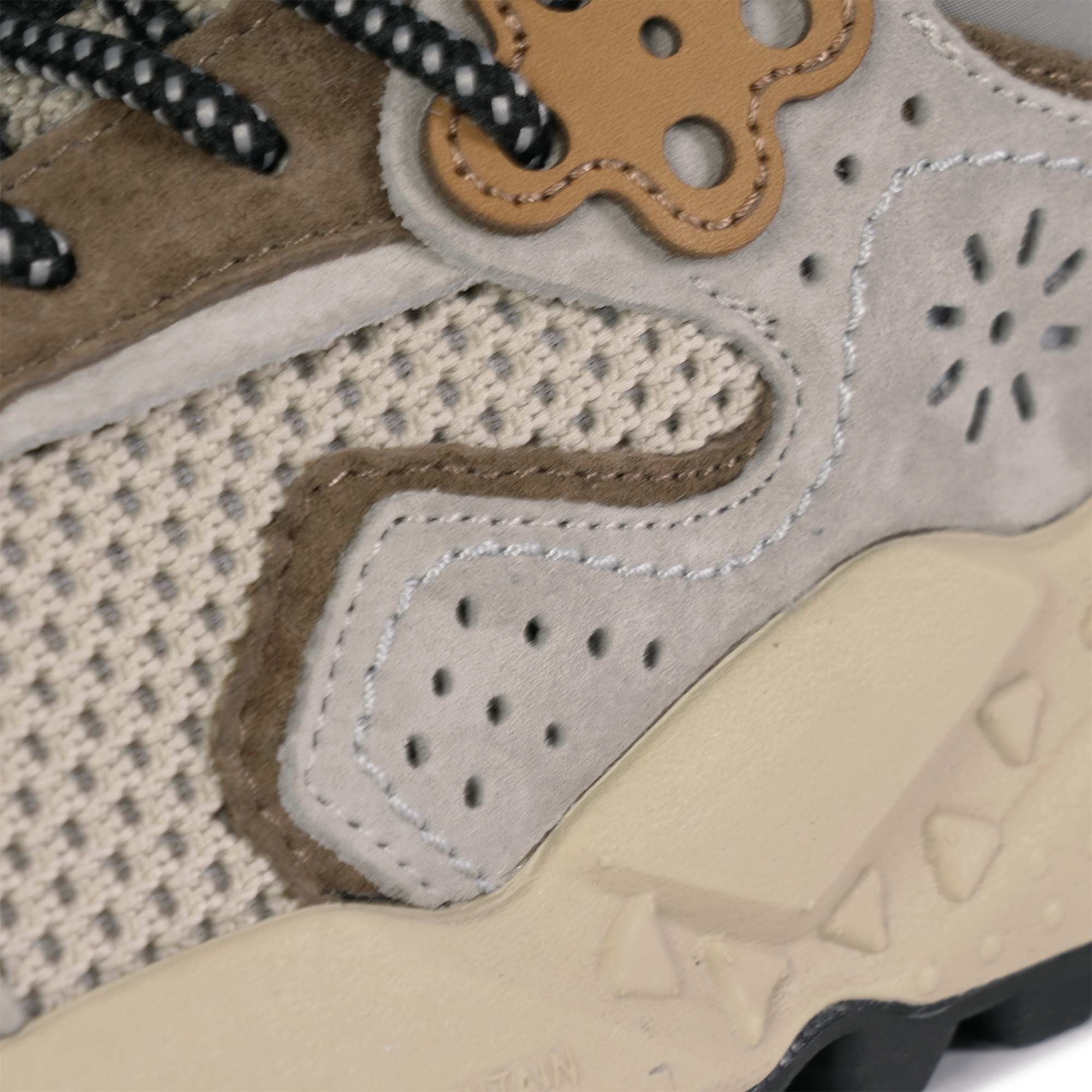 Flower Mountain Kotetsu Suede & Mesh - Beige/Grey