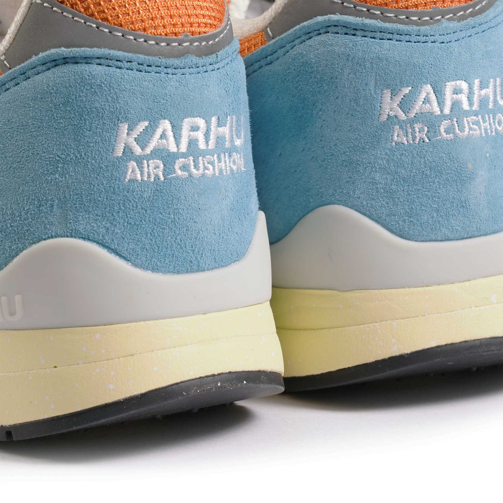 Karhu Synchron Classic - Reef Waters/Abbey Stone