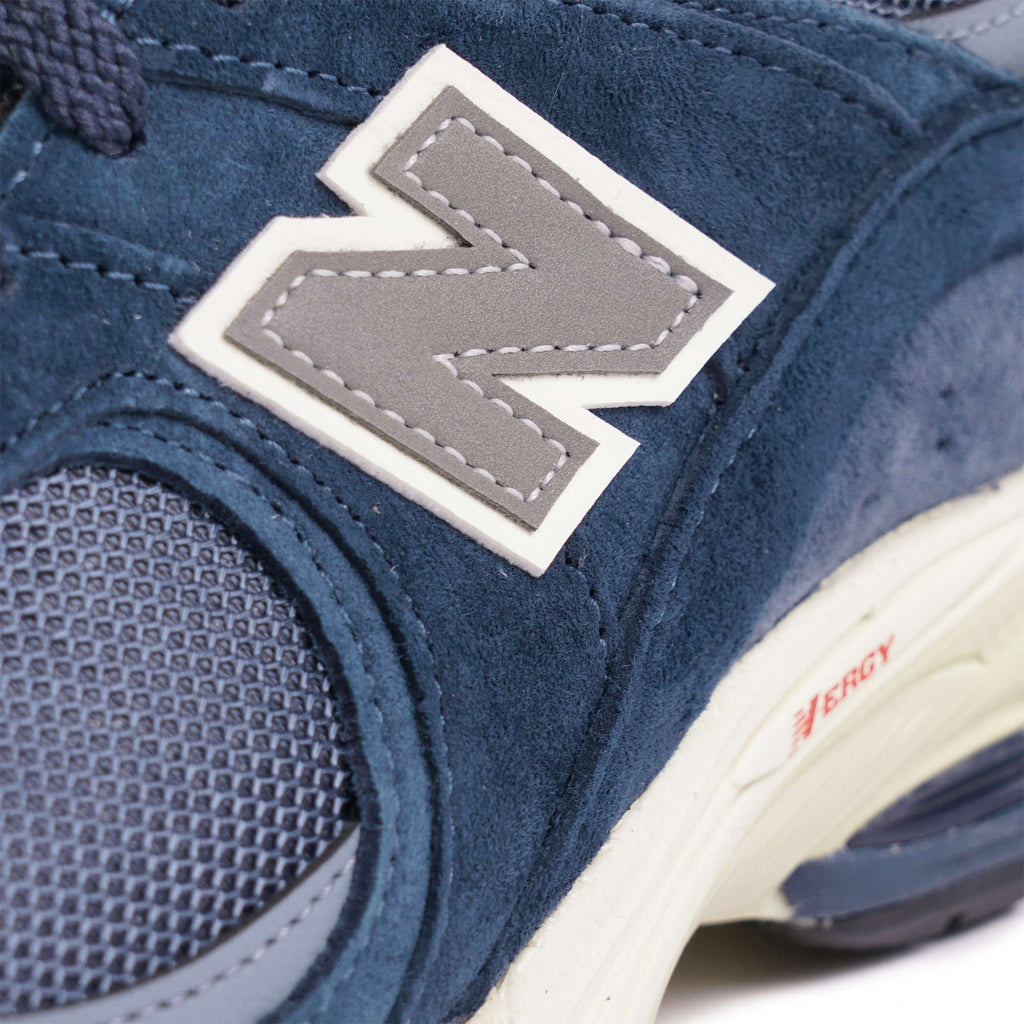 2002R Gore Tex - Navy
