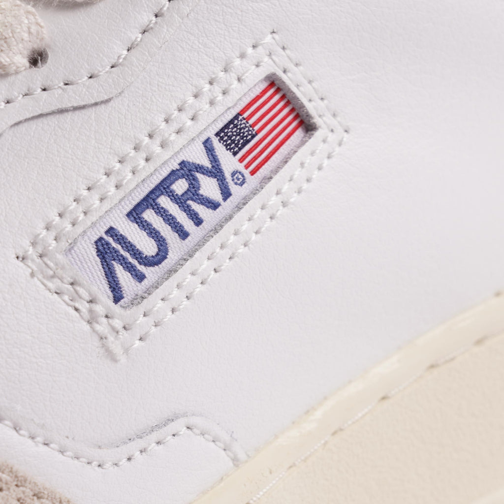 Autry Medalist Low Sneaker - White & Mount