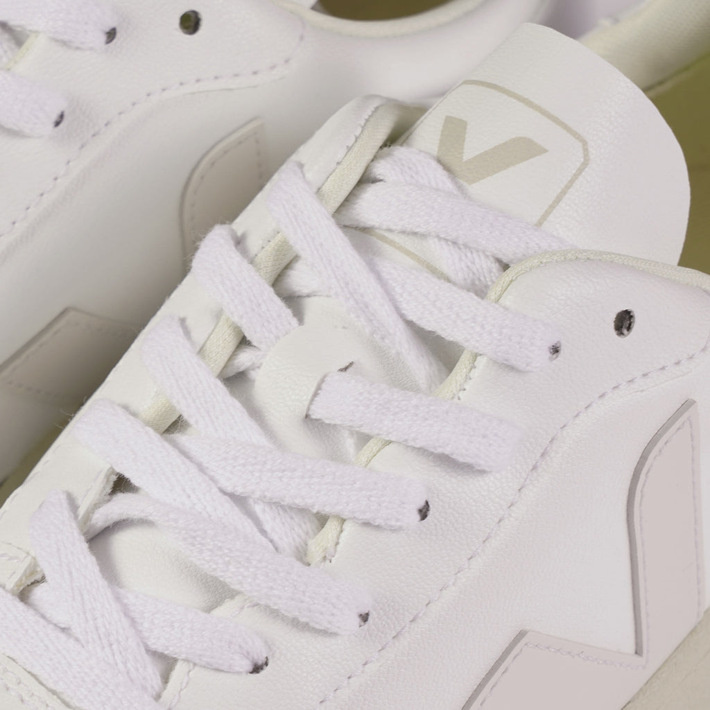 Veja Womens V-10 CWL - White