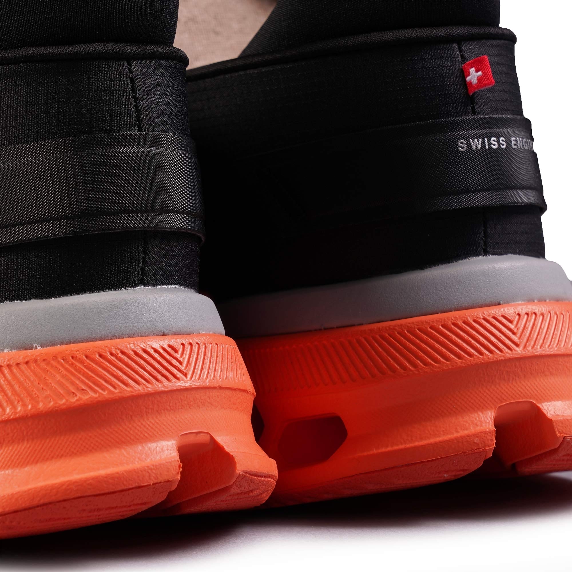 Cloudnova Flux - Black/Orange