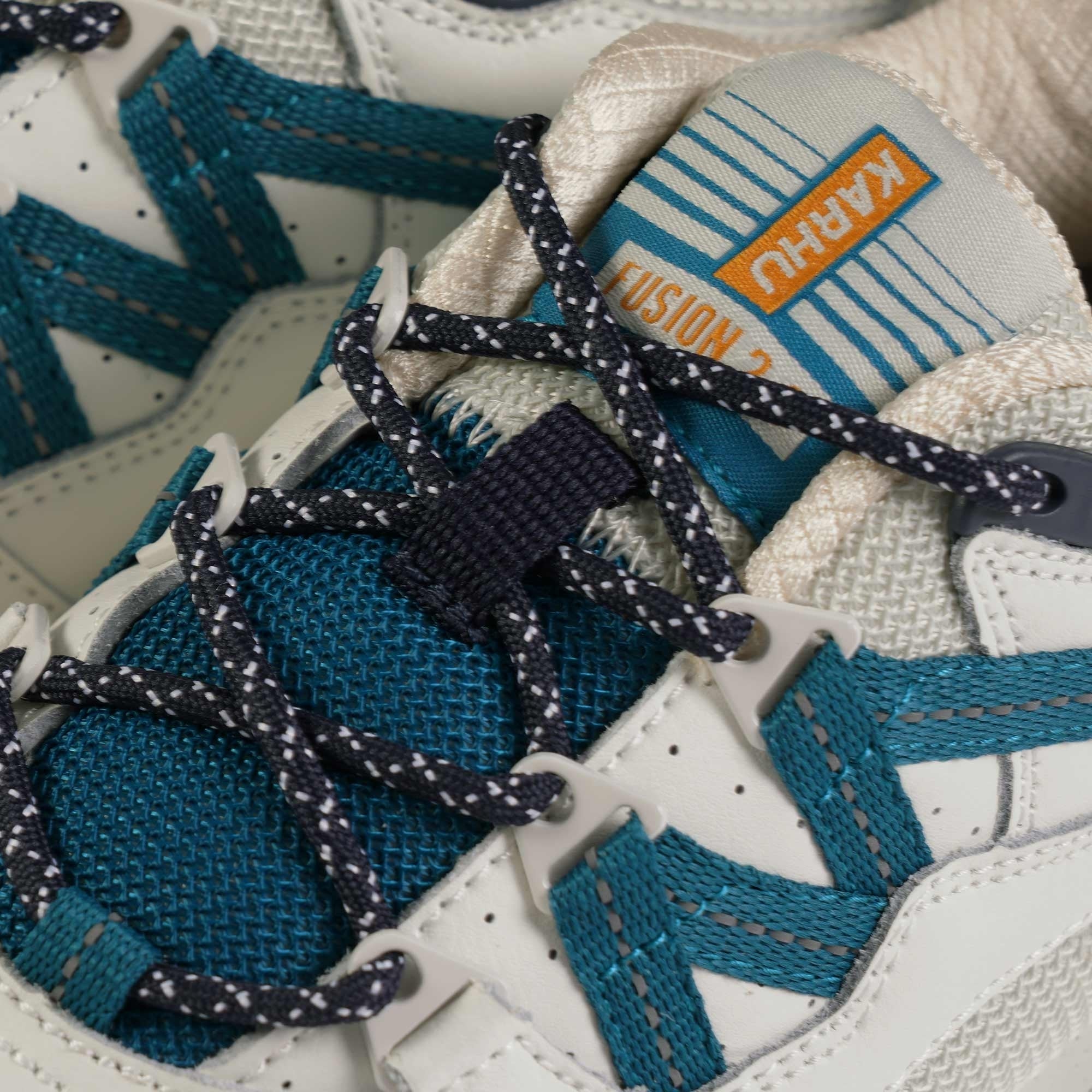 Karhu Fusion 2.0 - Nugget and Deep Lagoon